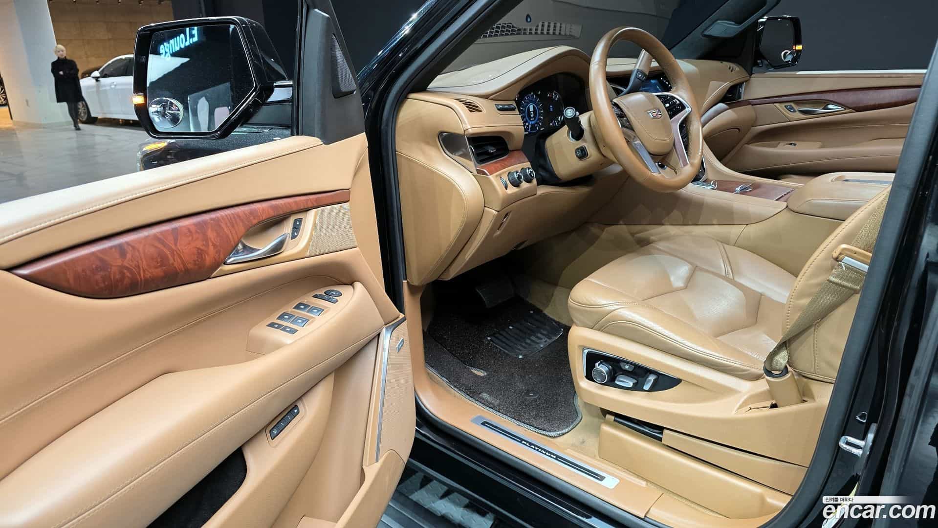 Escalade Cadillac 2017.1-OPTION-015