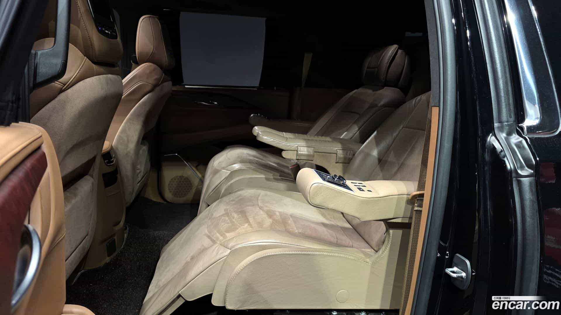 Escalade Cadillac 2017.1-OPTION-016