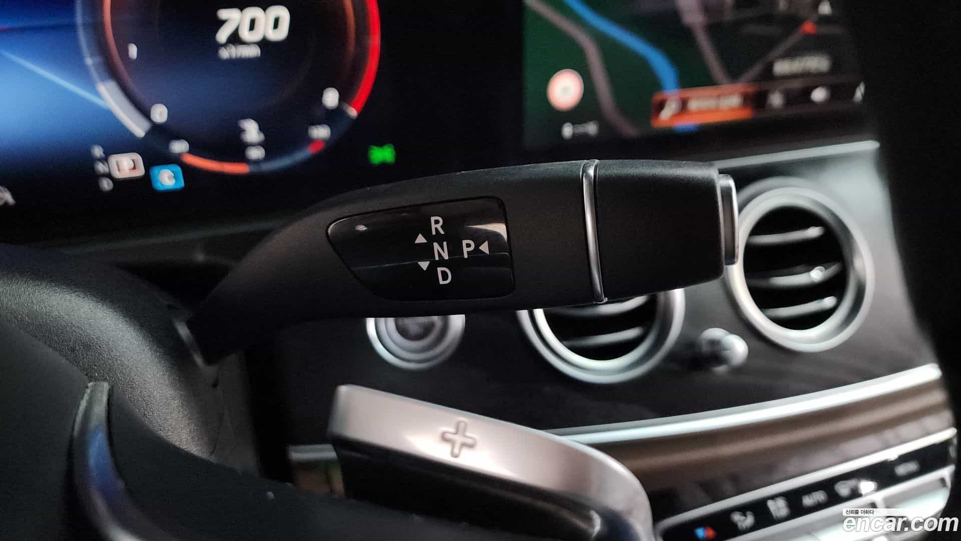 E-Class Mercedes-Benz 2022.9-INNER-009