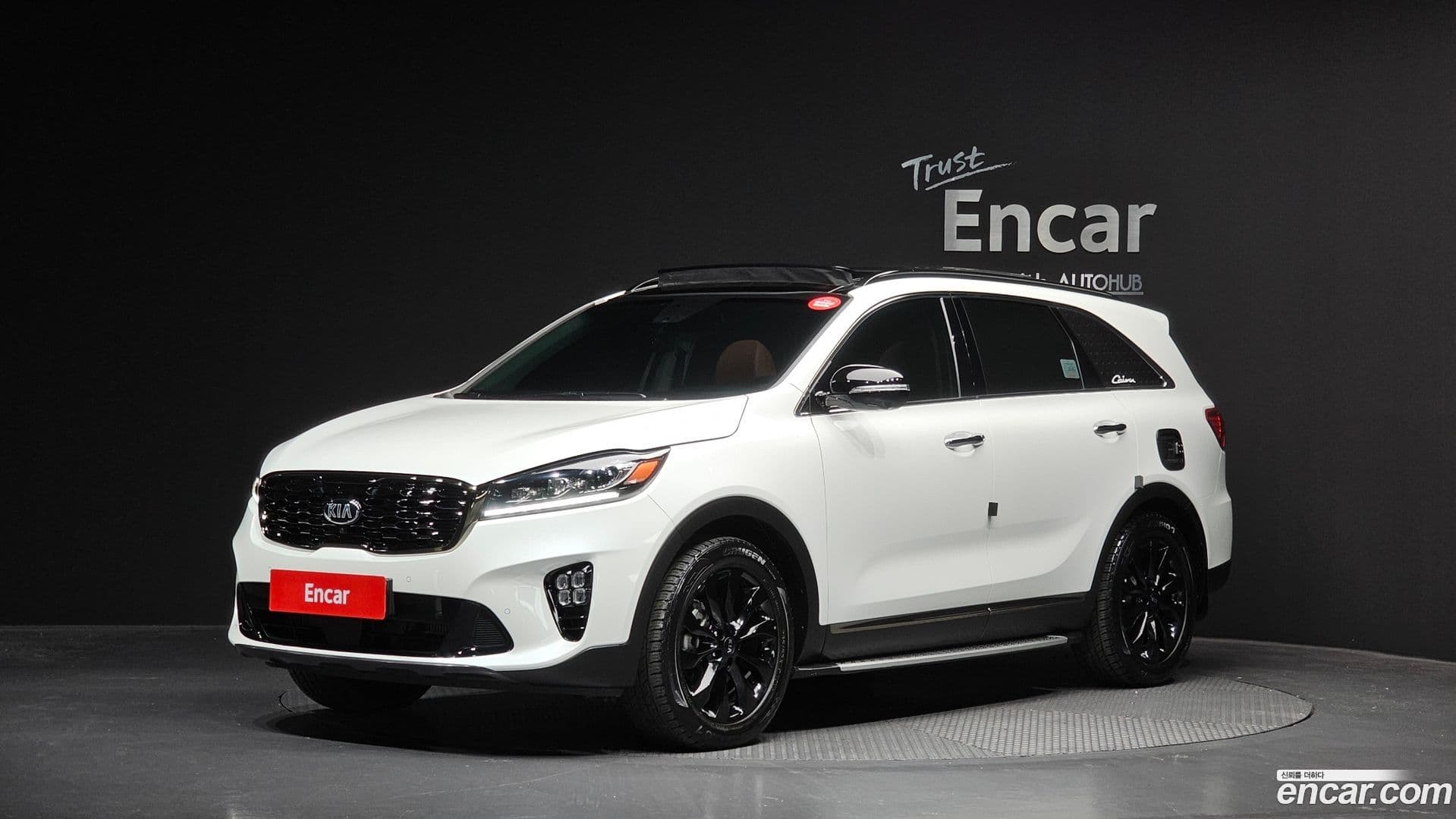 Main__Slider__Photo:Sorento Kia 2019.2-0