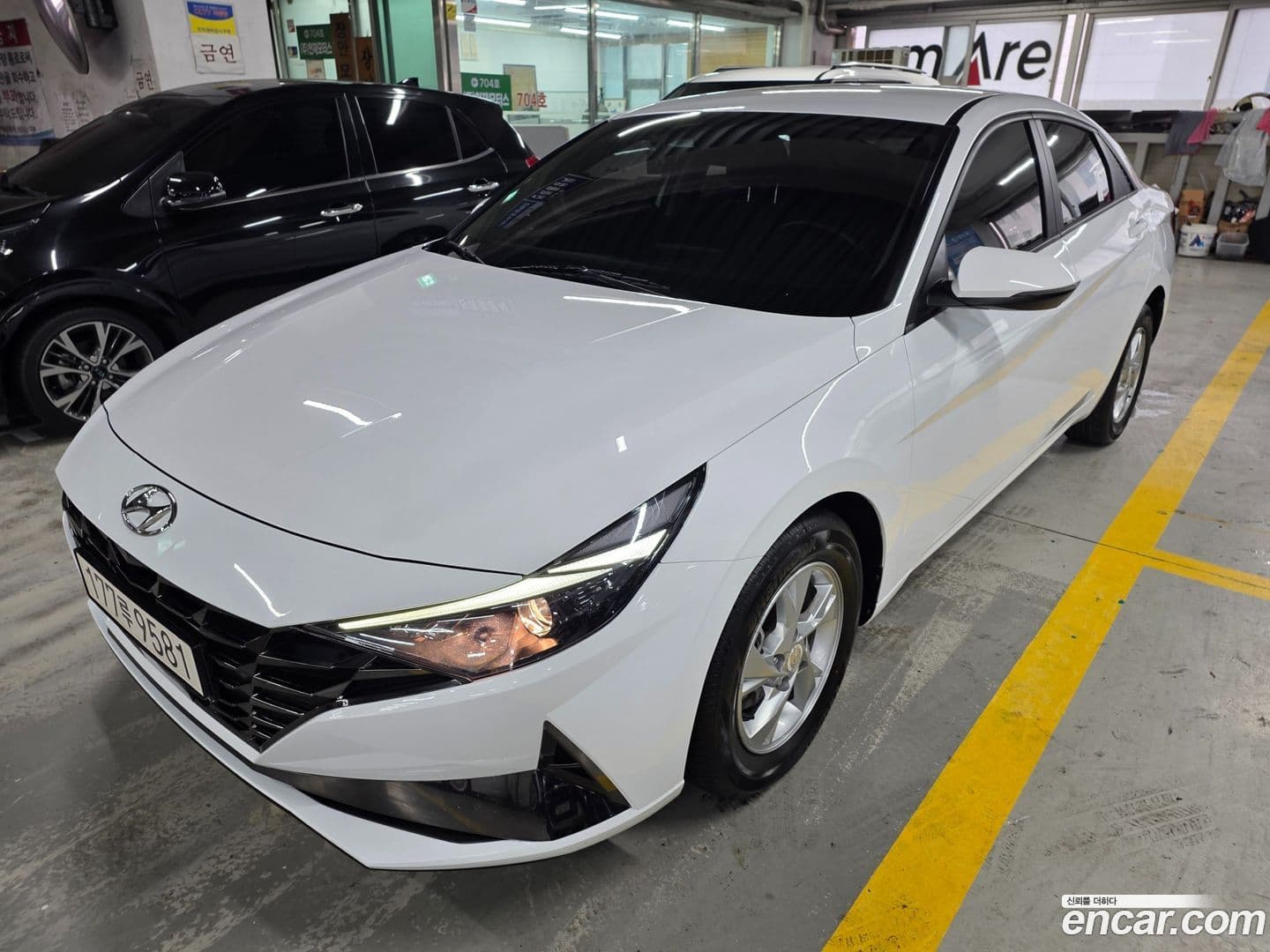Main__Slider__Photo:AVANTE Hyundai 2021.10-0