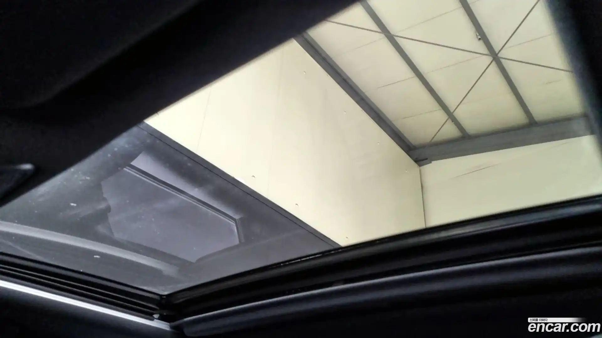 E-Class Mercedes-Benz 2022.8-OPTION-020