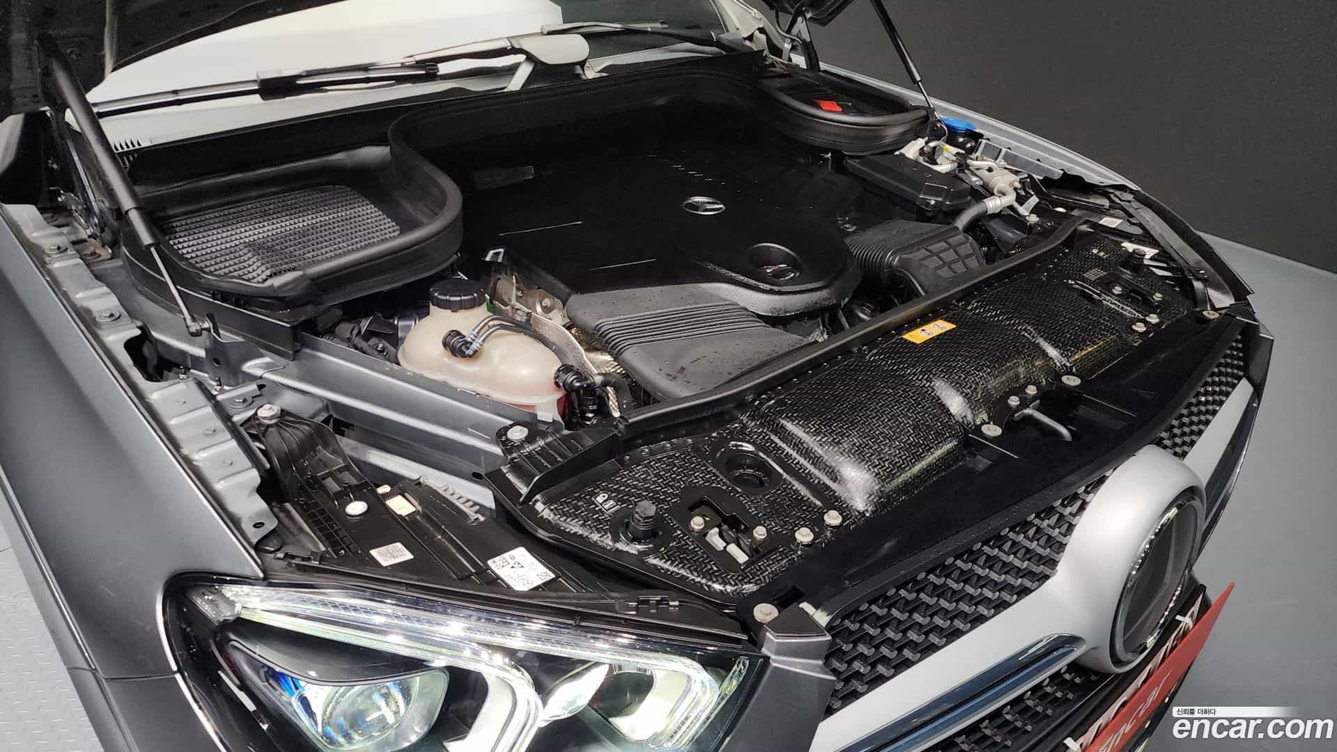 GLE-Class Mercedes-Benz 2022.2-INNER-006