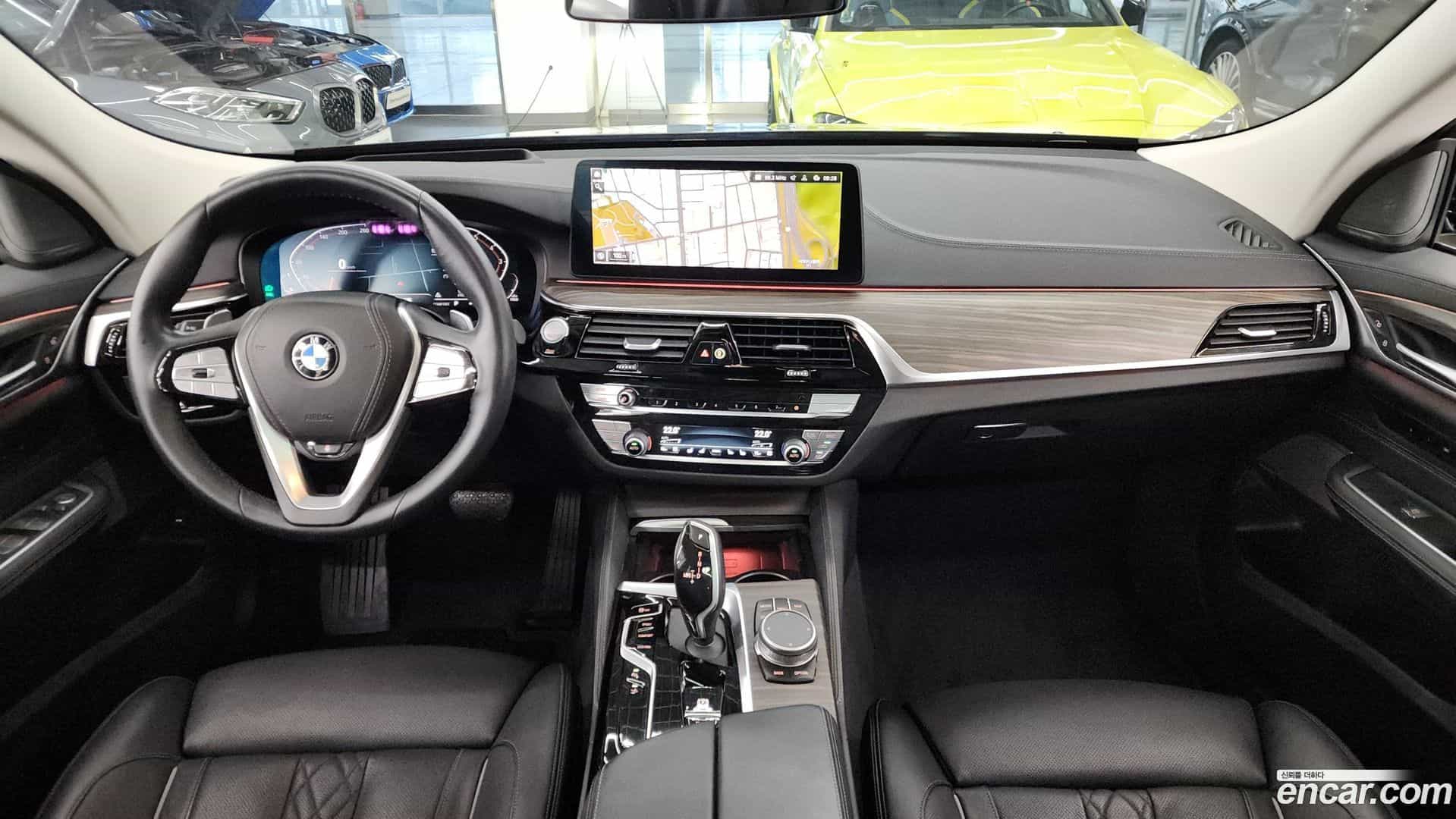 Gran Turismo BMW 2022.1-INNER-007