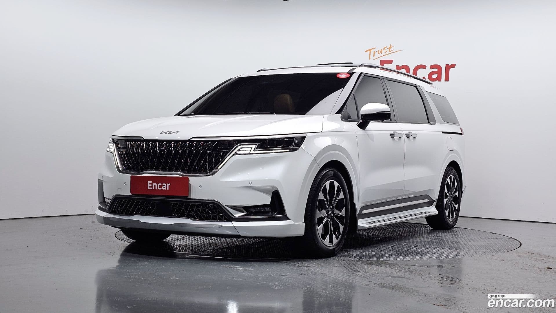 Main__Slider__Photo:Canival Kia 2022.7-0