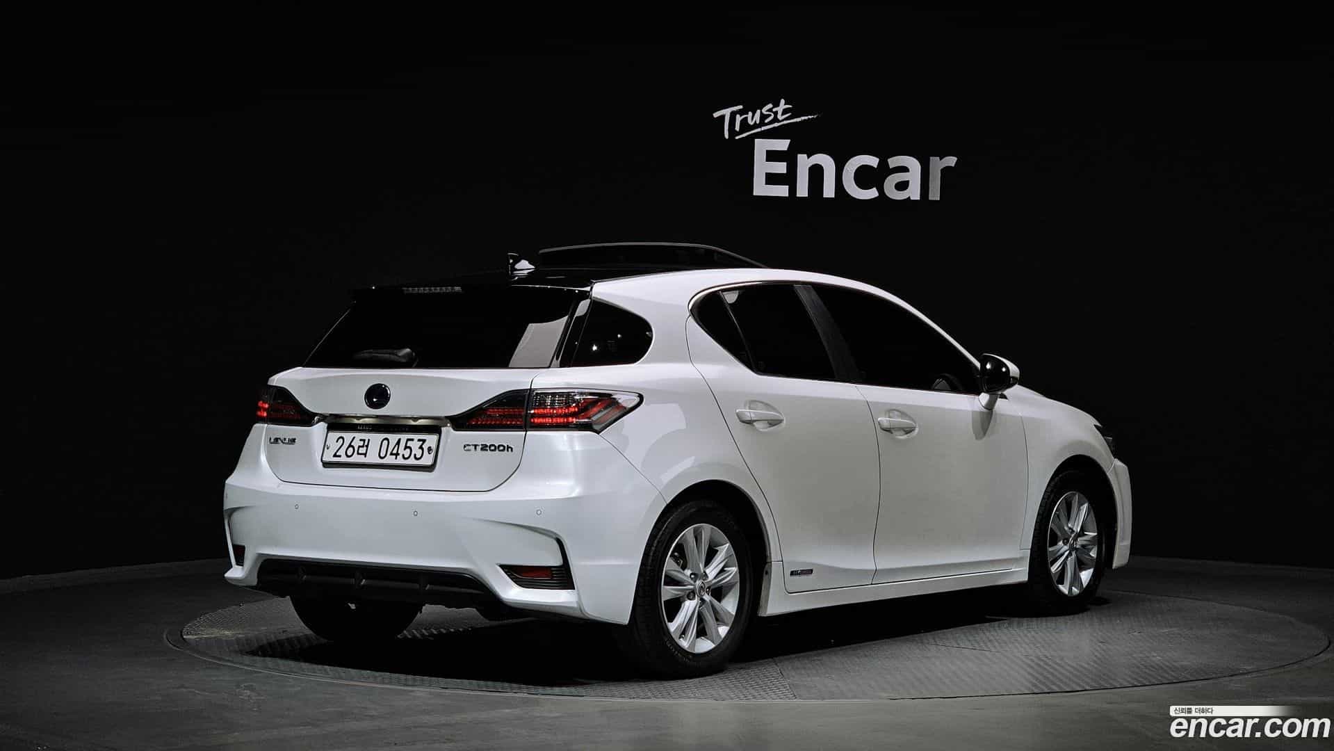 CT200h Lexus 2016.8-OUTER-002