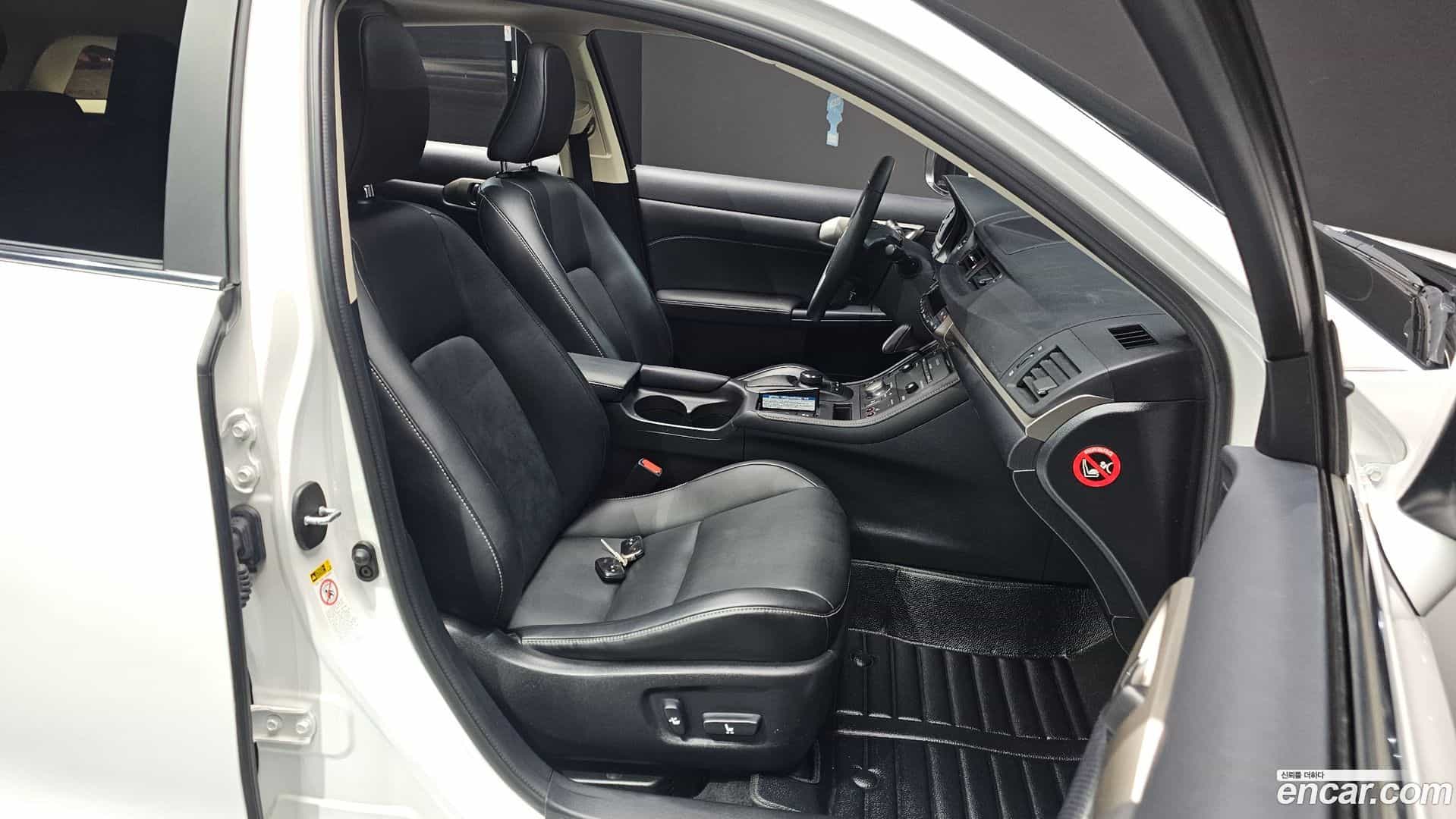 CT200h Lexus 2016.8-INNER-010