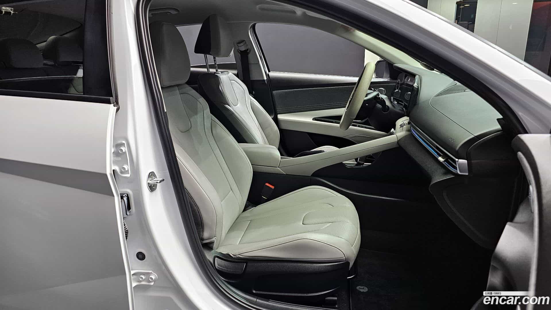 AVANTE Hyundai 2021.7-INNER-010