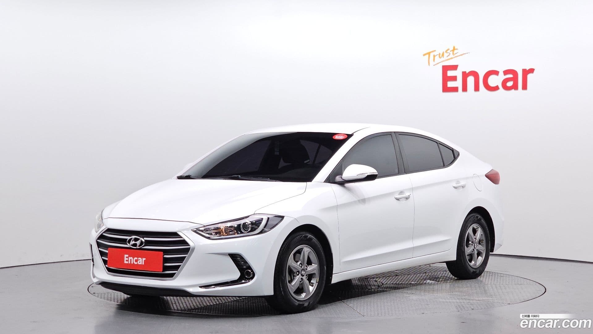 Main__Slider__Photo:AVANTE Hyundai 2017.2-0