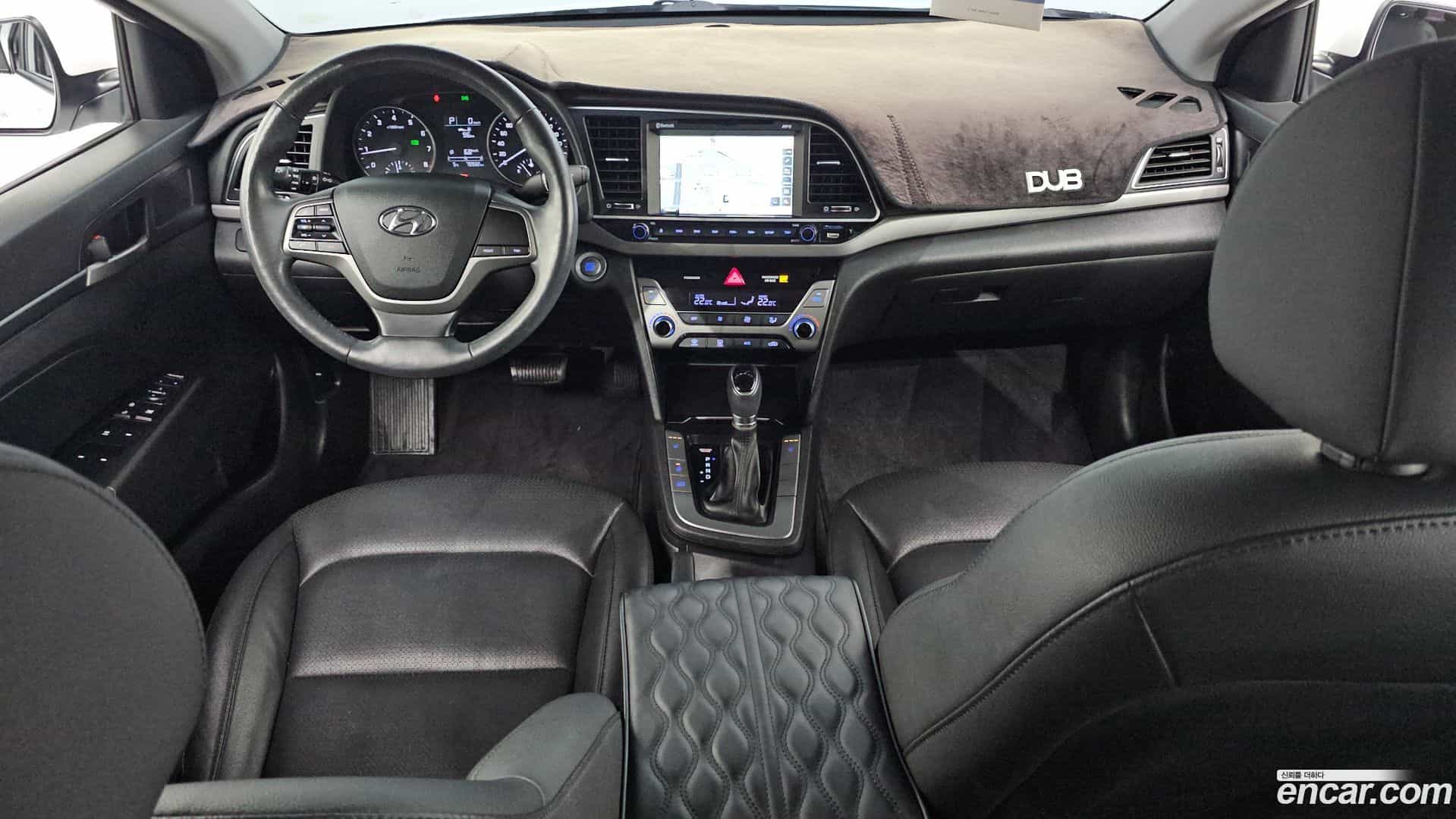 AVANTE Hyundai 2017.2-INNER-007