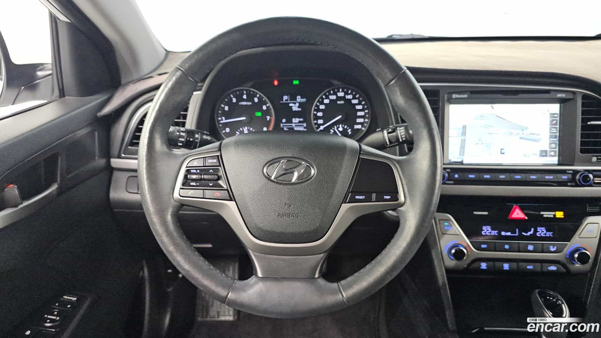 AVANTE Hyundai 2017.2-OPTION-017