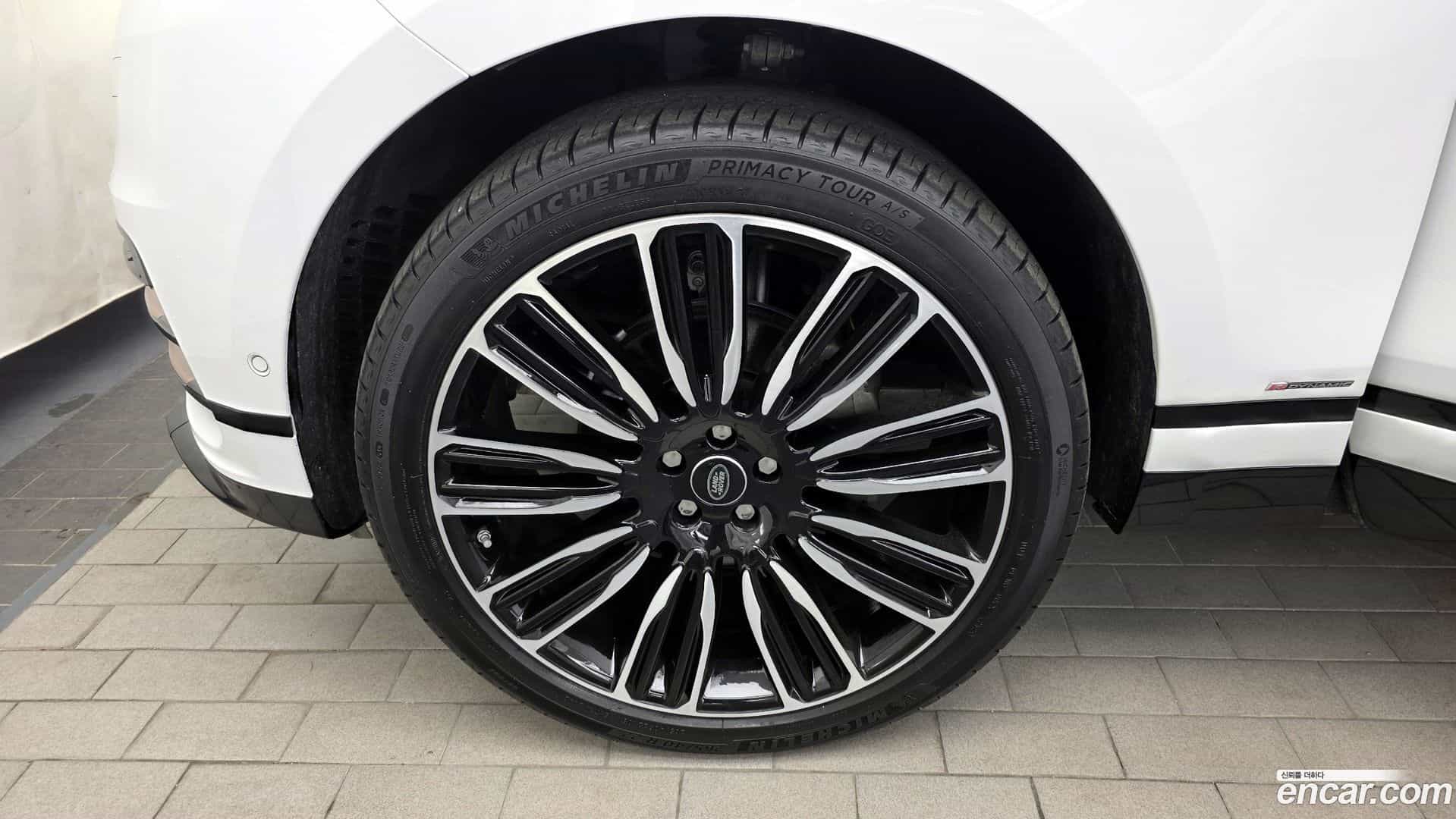 Range Rover Velar Land Rover 2017.10-OUTER-005
