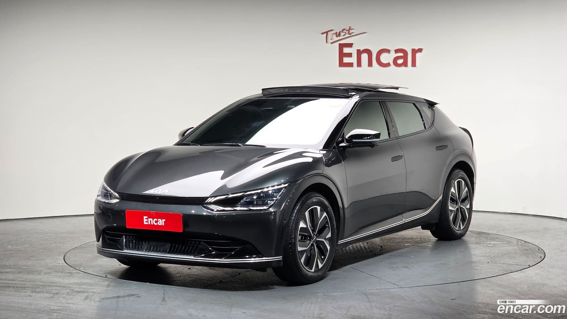 Main__Slider__Photo:EV6 Kia 2023.9-0