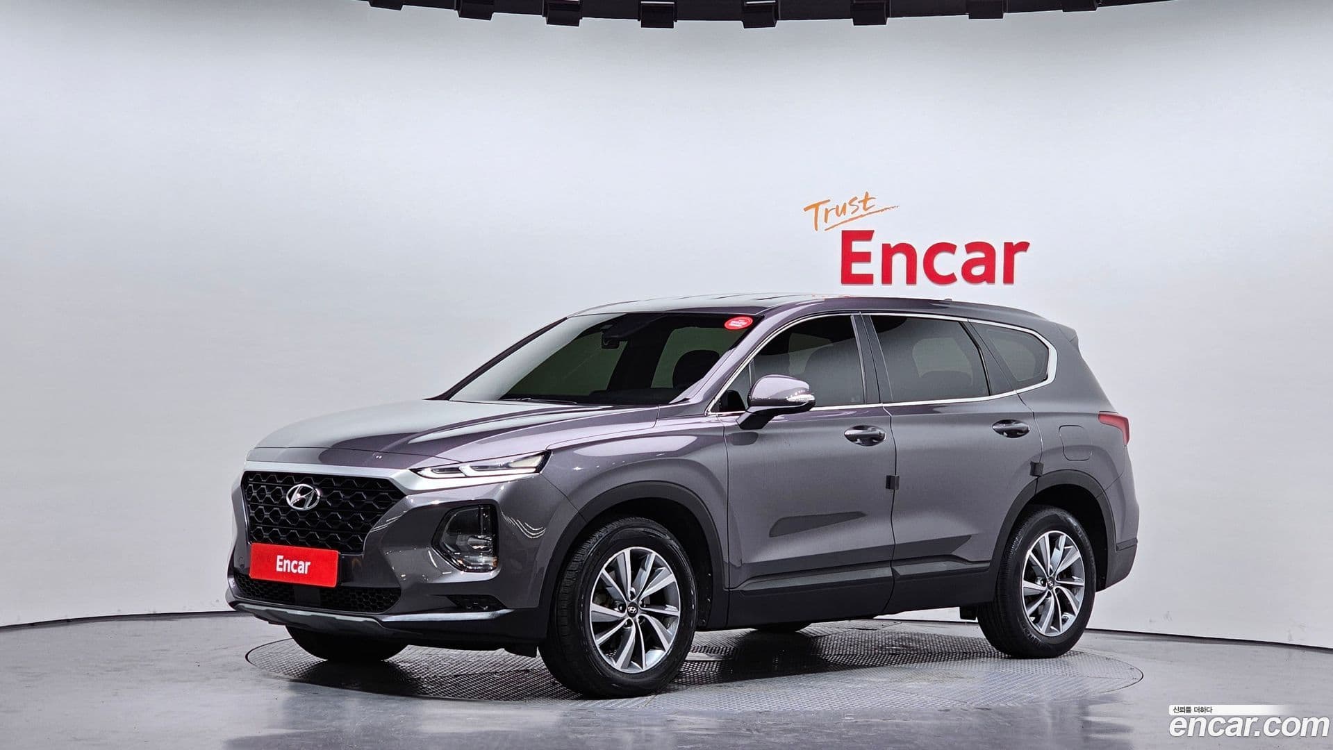 Main__Slider__Photo:Santafe Hyundai 2018.5-0