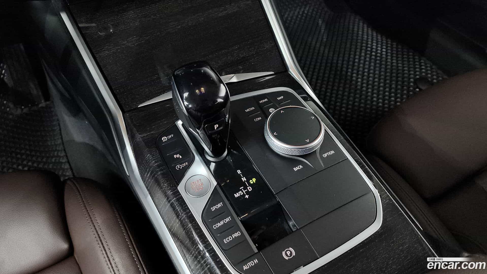 3-Series BMW 2022.5-INNER-009