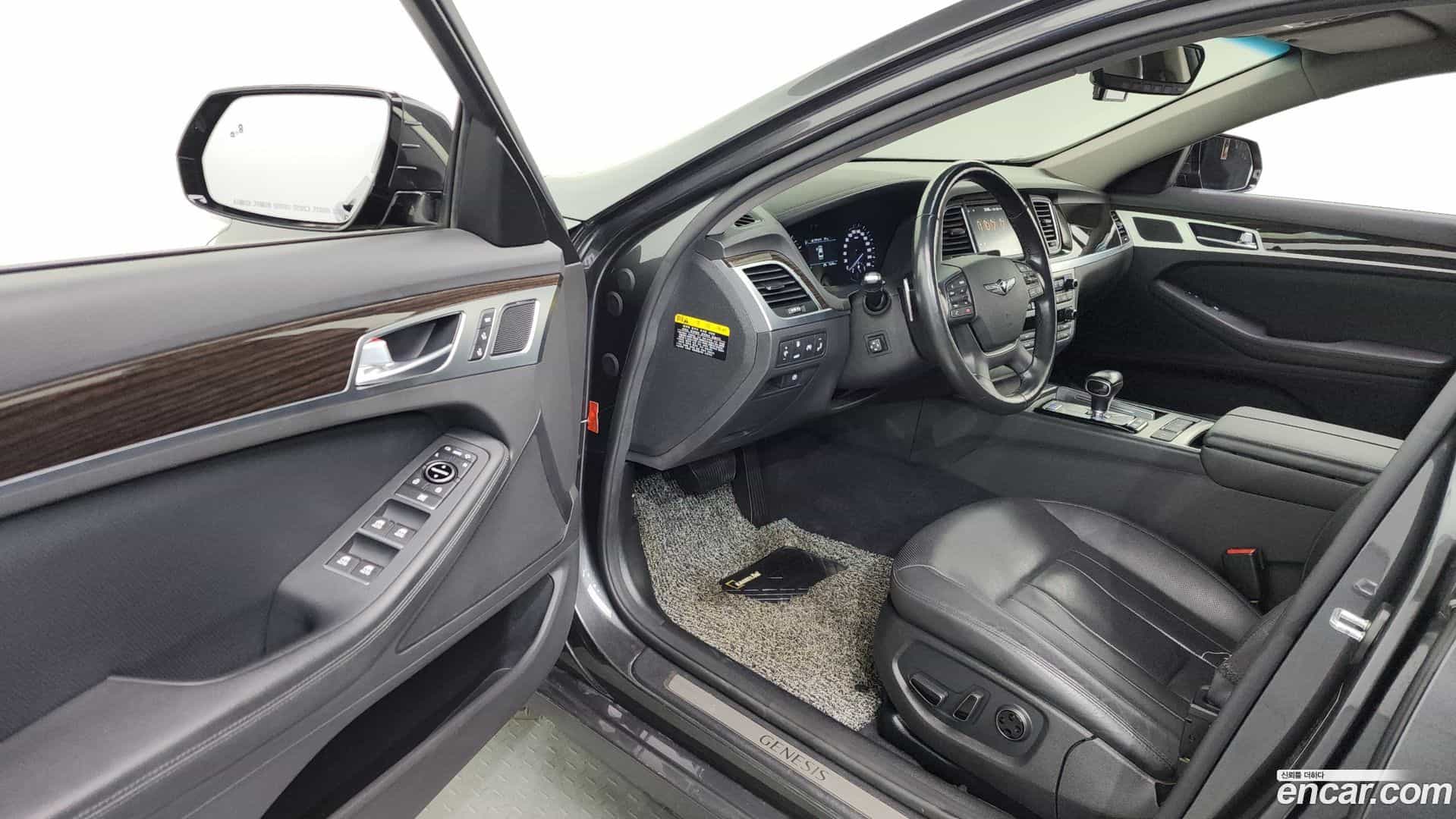 G80 Genesis 2020.0-INNER-010