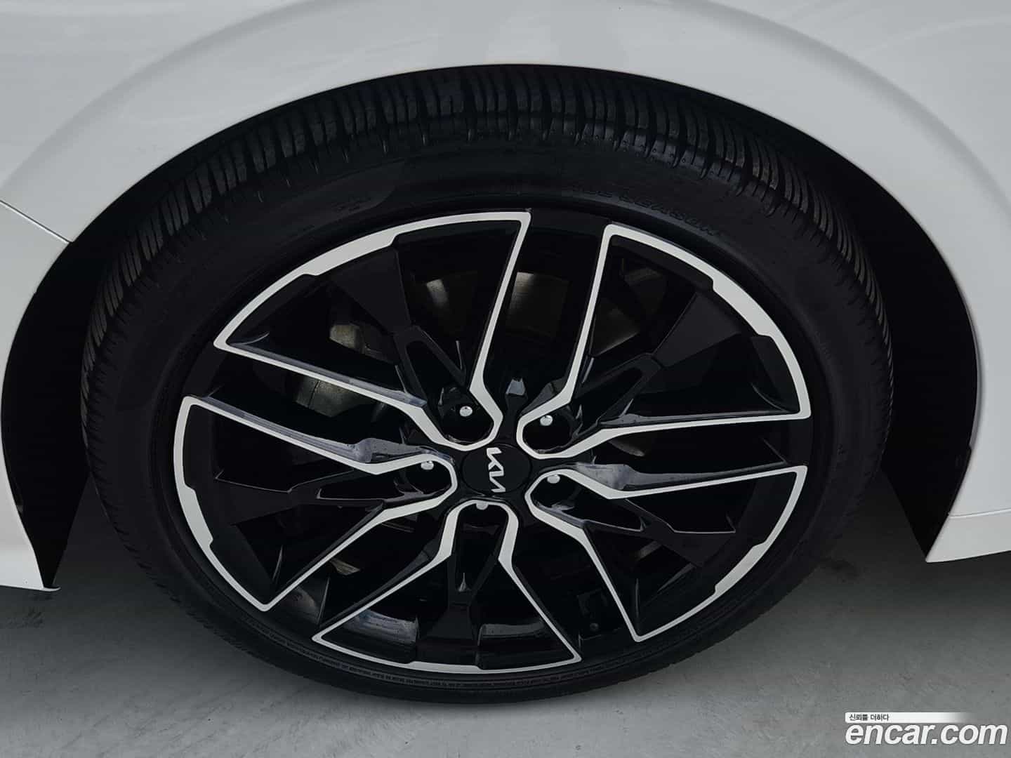 K5 Kia 2023.2-OPTION-023