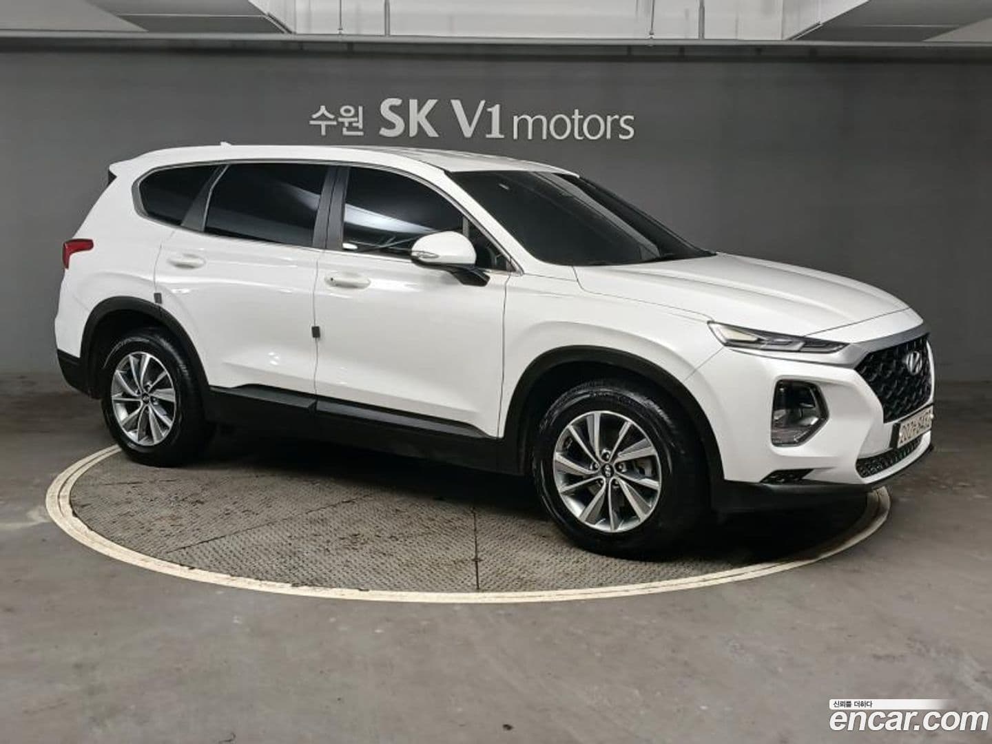 Main__Slider__Photo:Santafe Hyundai 2019.2-0