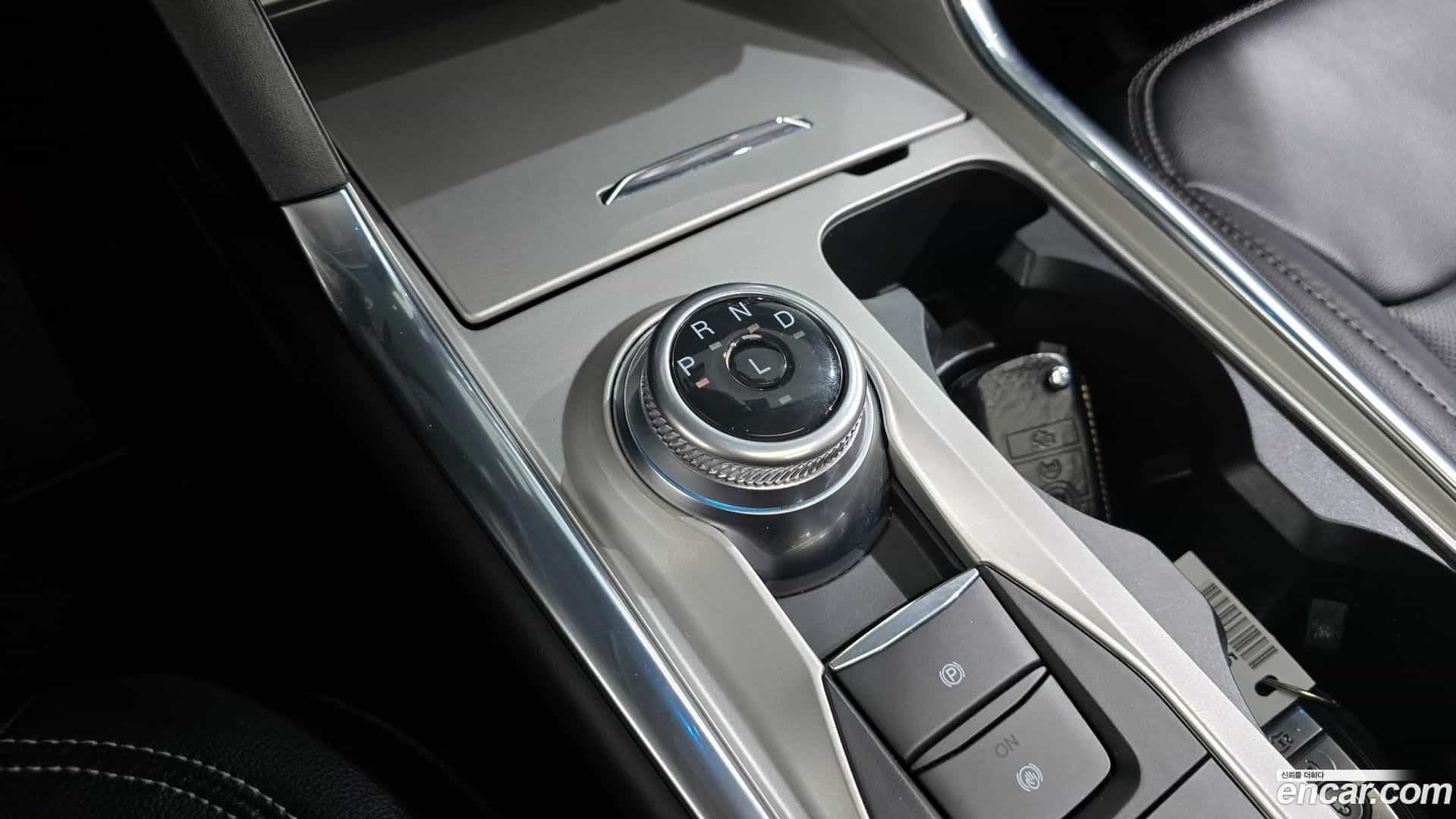 Explorer Ford 2023.3-INNER-009