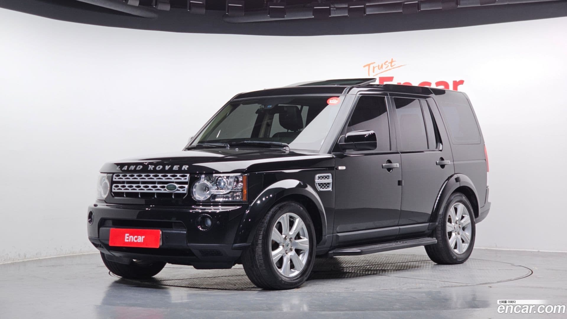 Main__Slider__Photo:Discovery Land Rover 2013.8-0