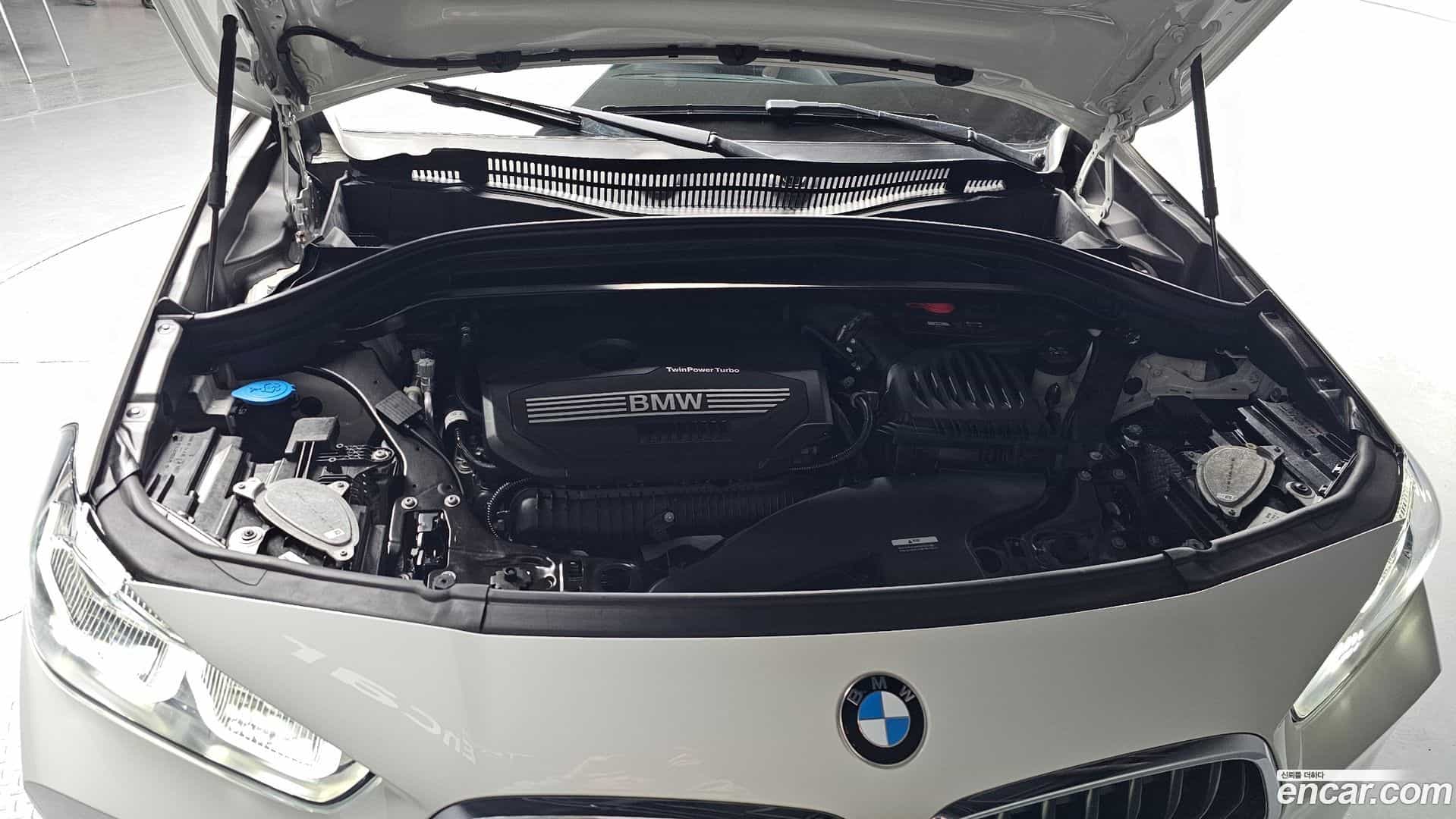X2 (F39) BMW 2023.10-INNER-006