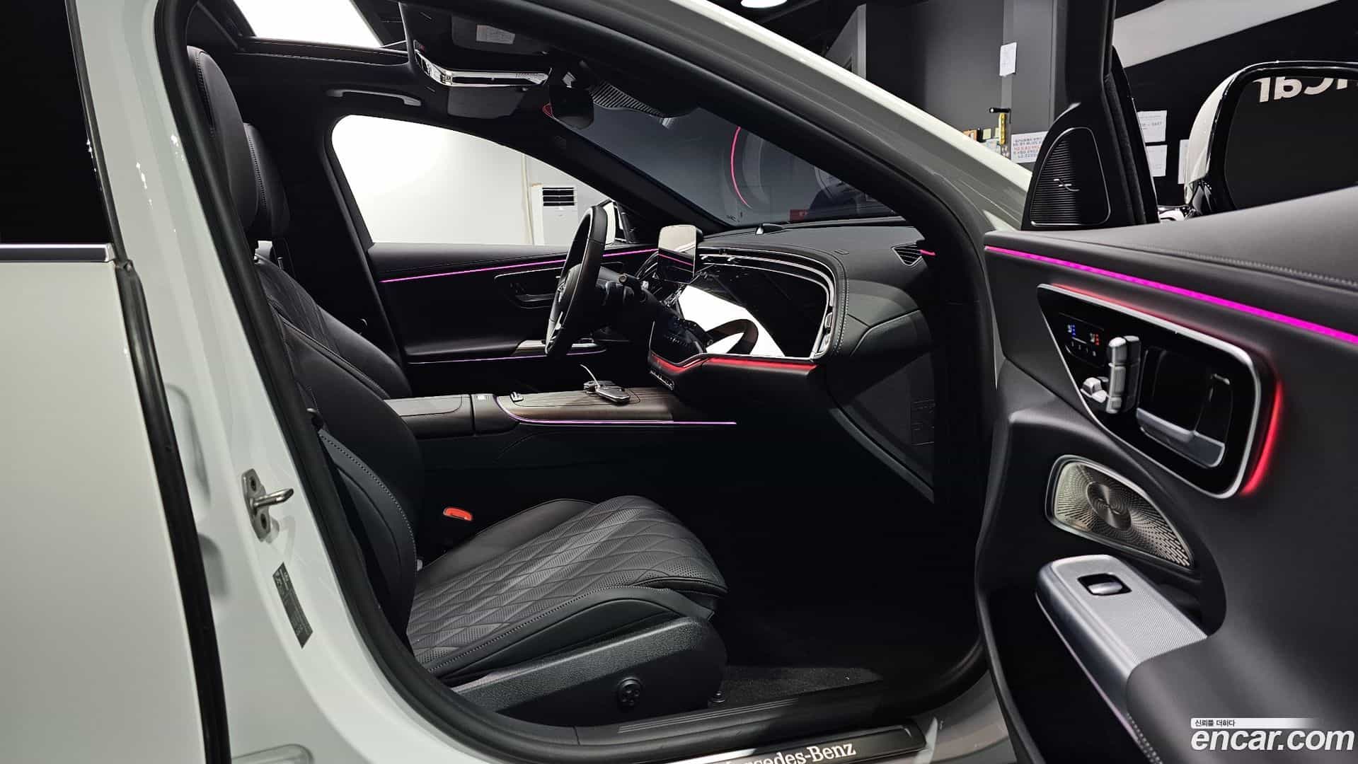 E-Class Mercedes-Benz 2024.8-INNER-010