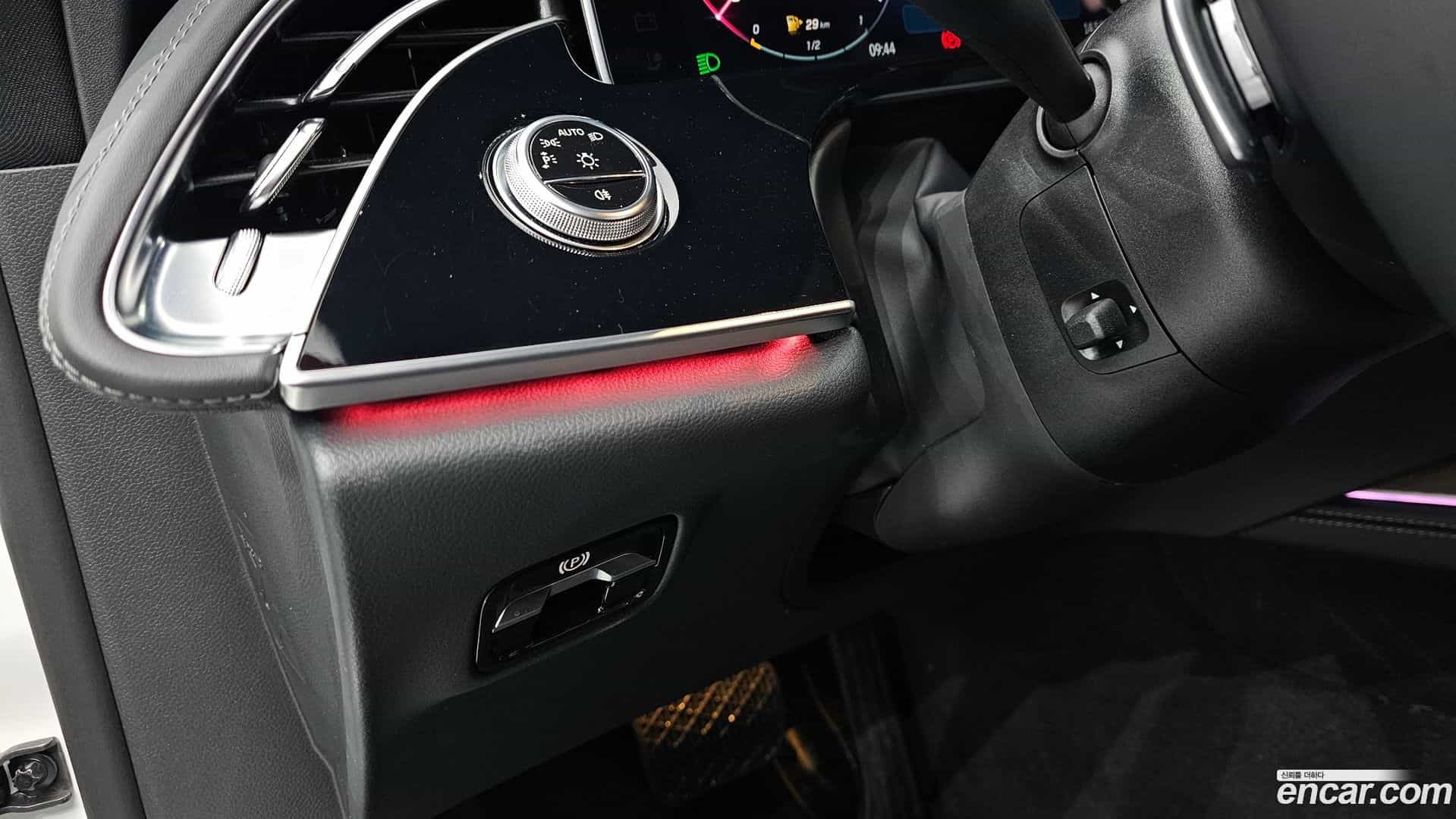 E-Class Mercedes-Benz 2024.8-OPTION-016
