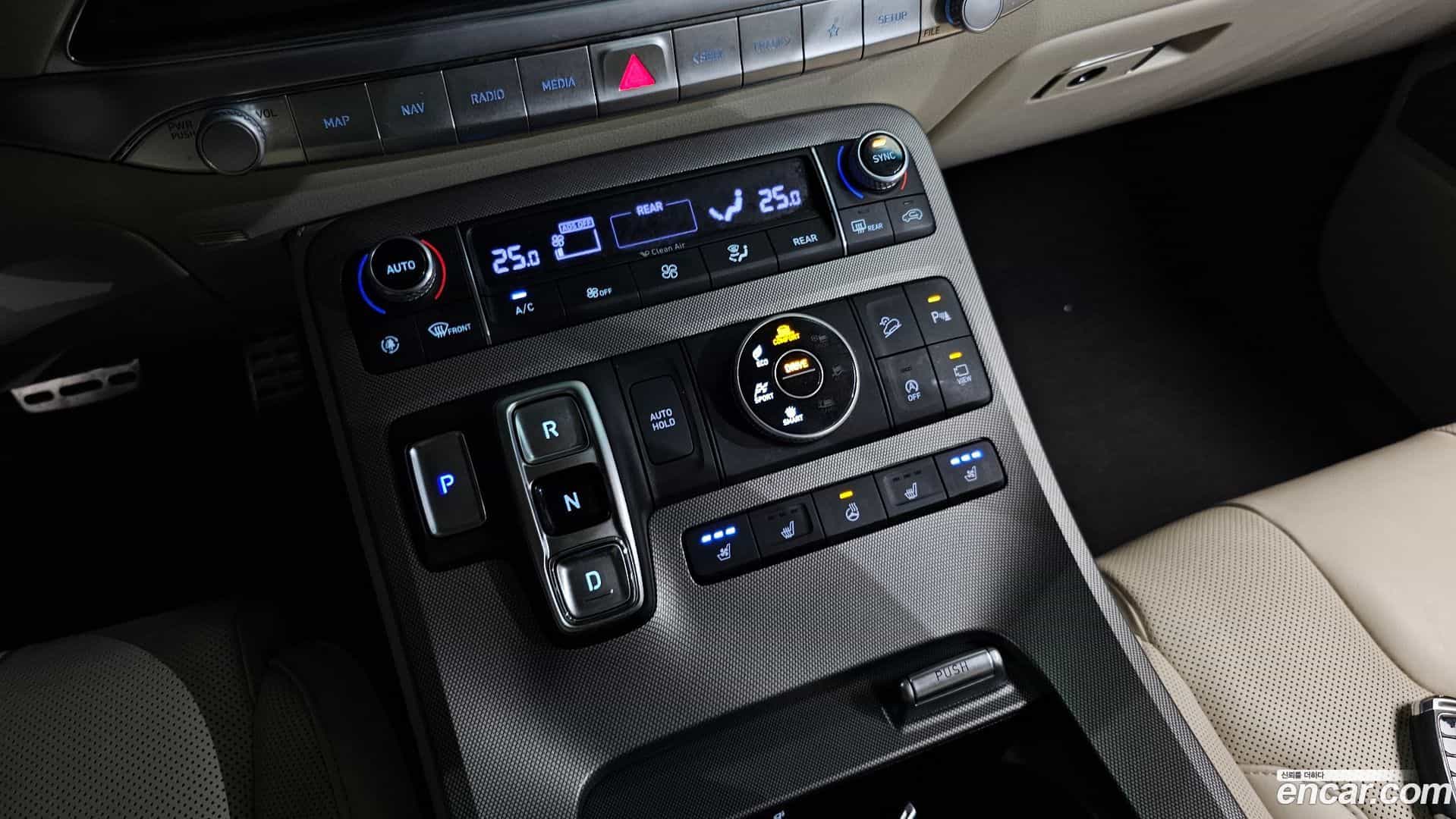 Palisade Hyundai 2021.9-INNER-009