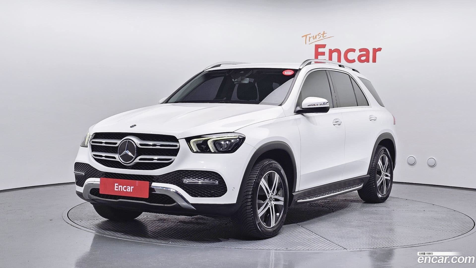 Main__Slider__Photo:GLE-Class Mercedes-Benz 2019.8-0