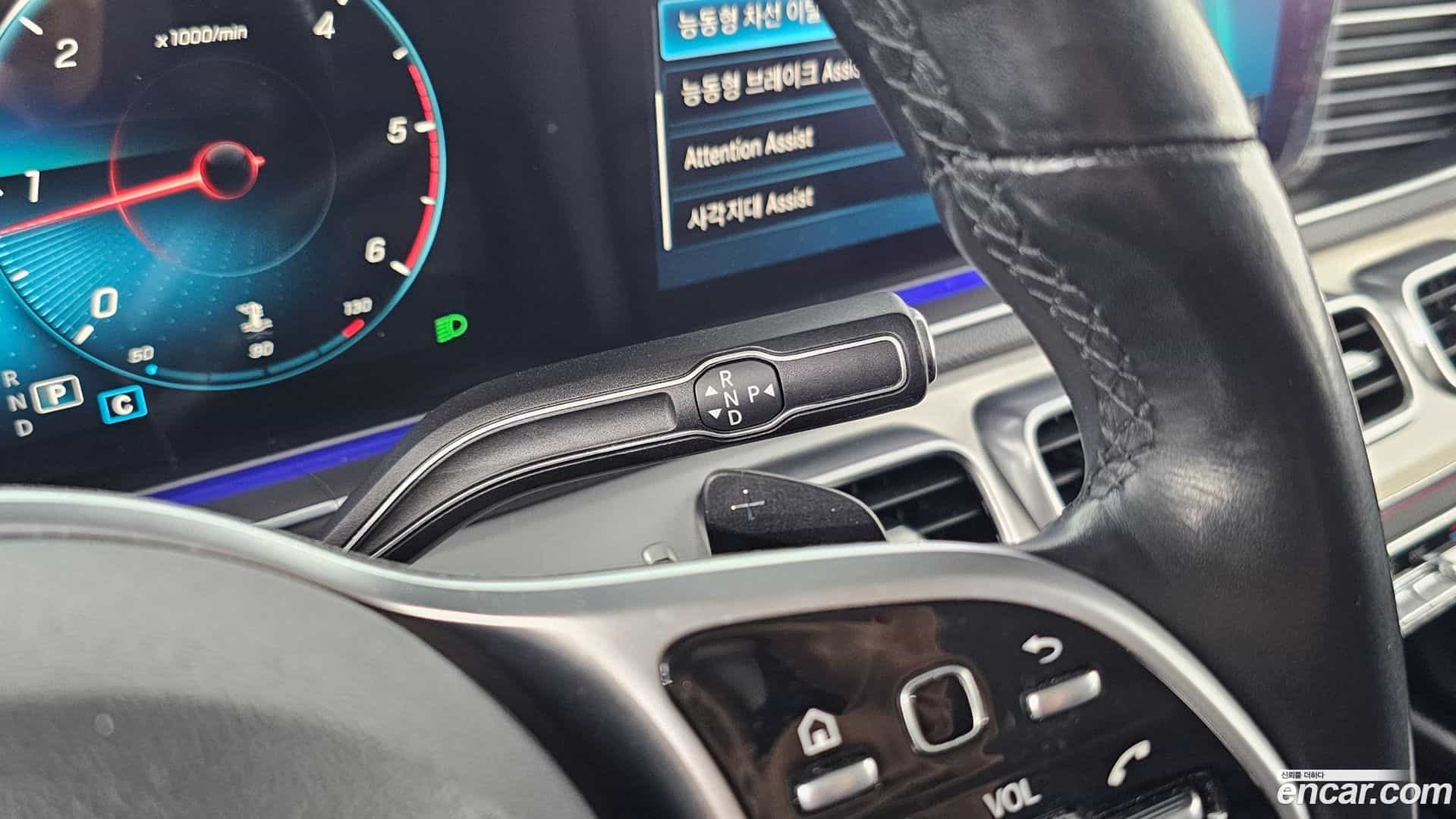 GLE-Class Mercedes-Benz 2019.8-INNER-009