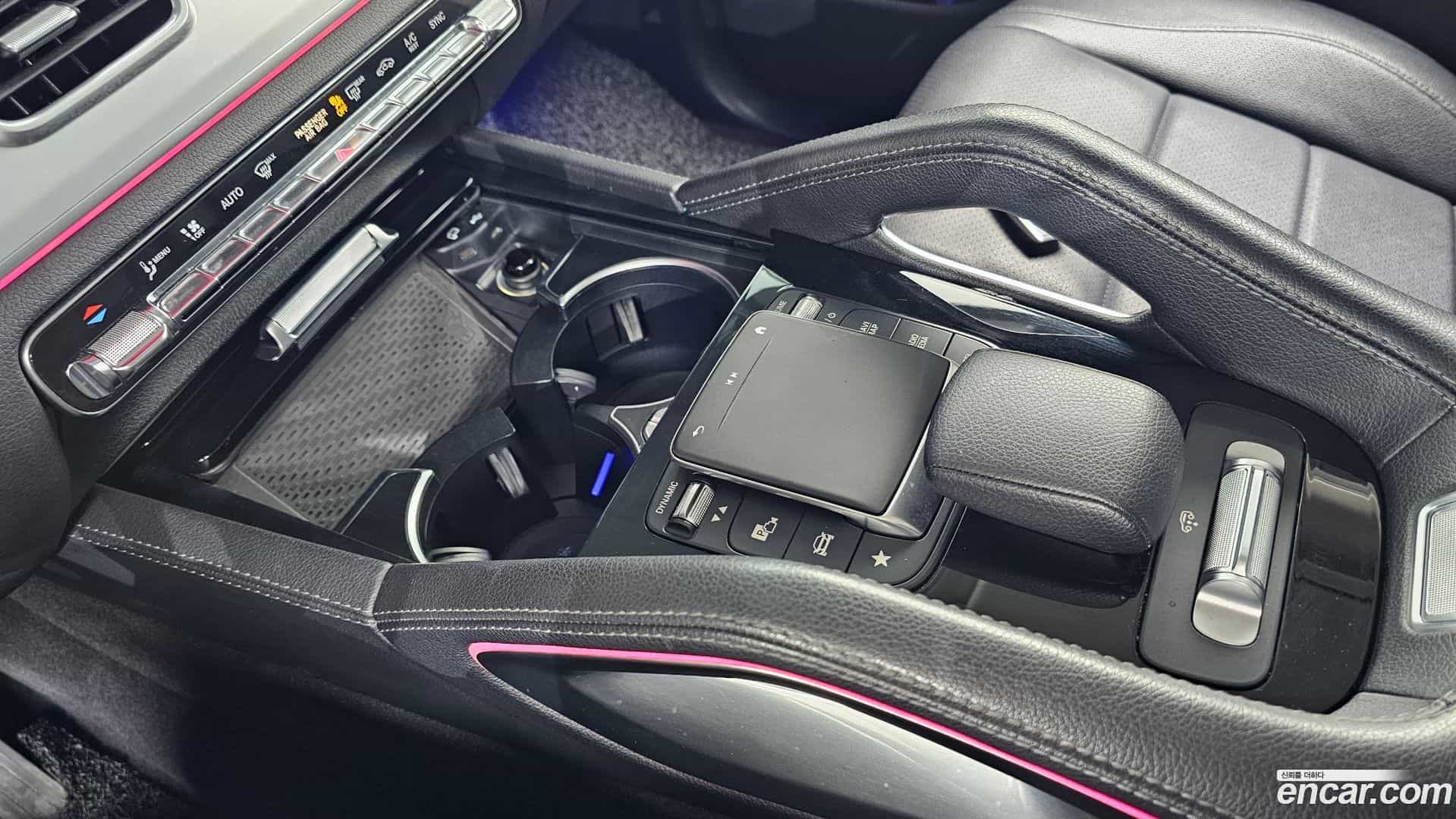 GLE-Class Mercedes-Benz 2019.8-OPTION-022