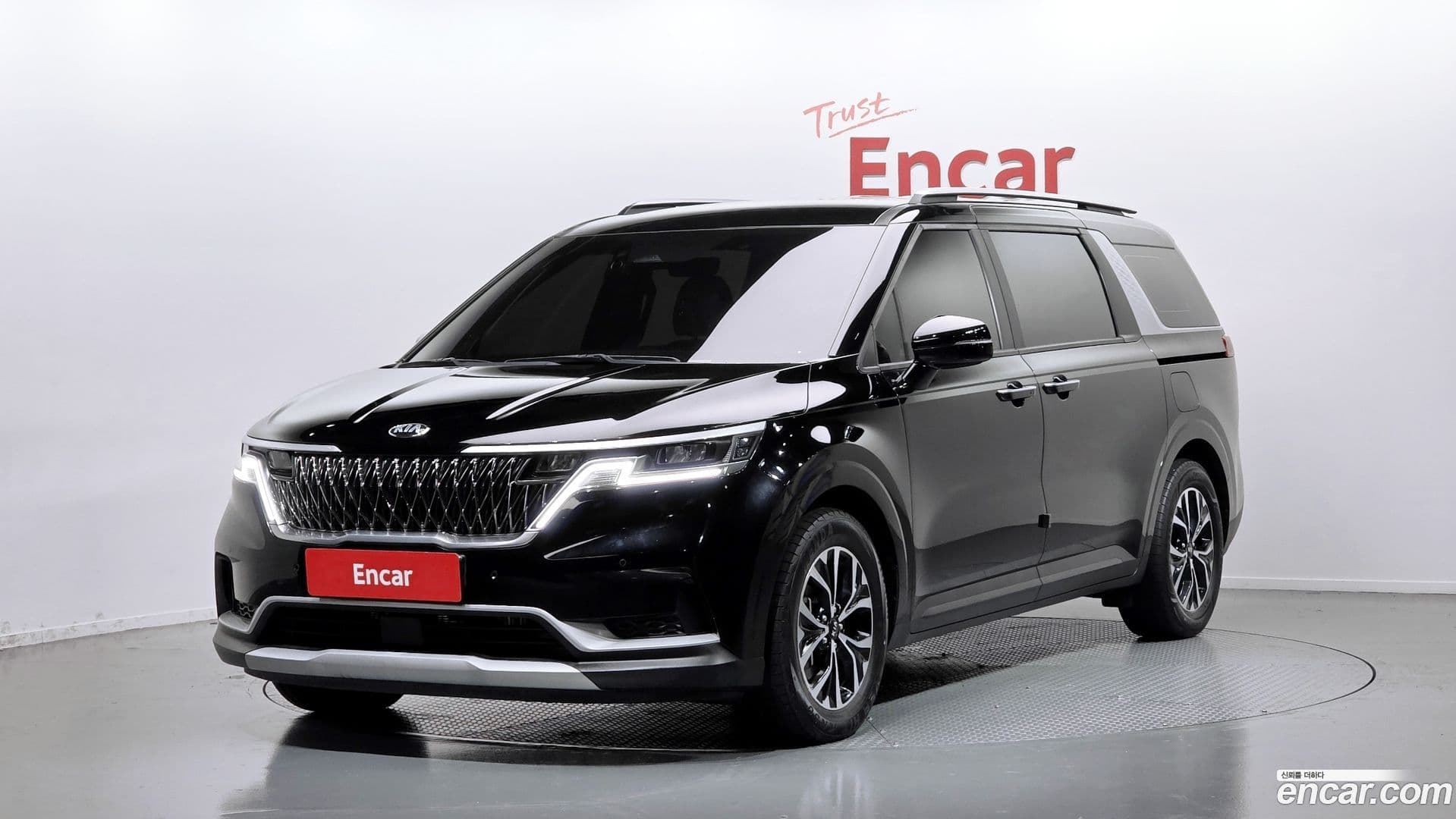 Main__Slider__Photo:Canival Kia 2020.10-0