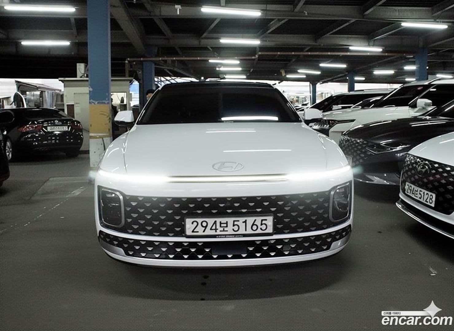 Main__Slider__Photo:Grandeur Hyundai 2023.0-0