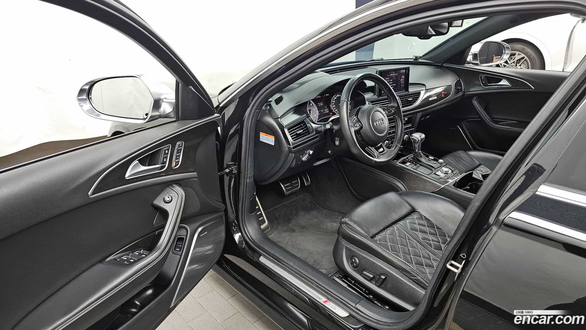 S6 Audi 2012.10-INNER-010