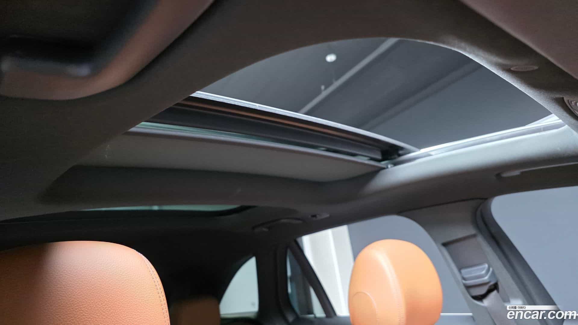 GLC-Class Mercedes-Benz 2022.10-OPTION-022
