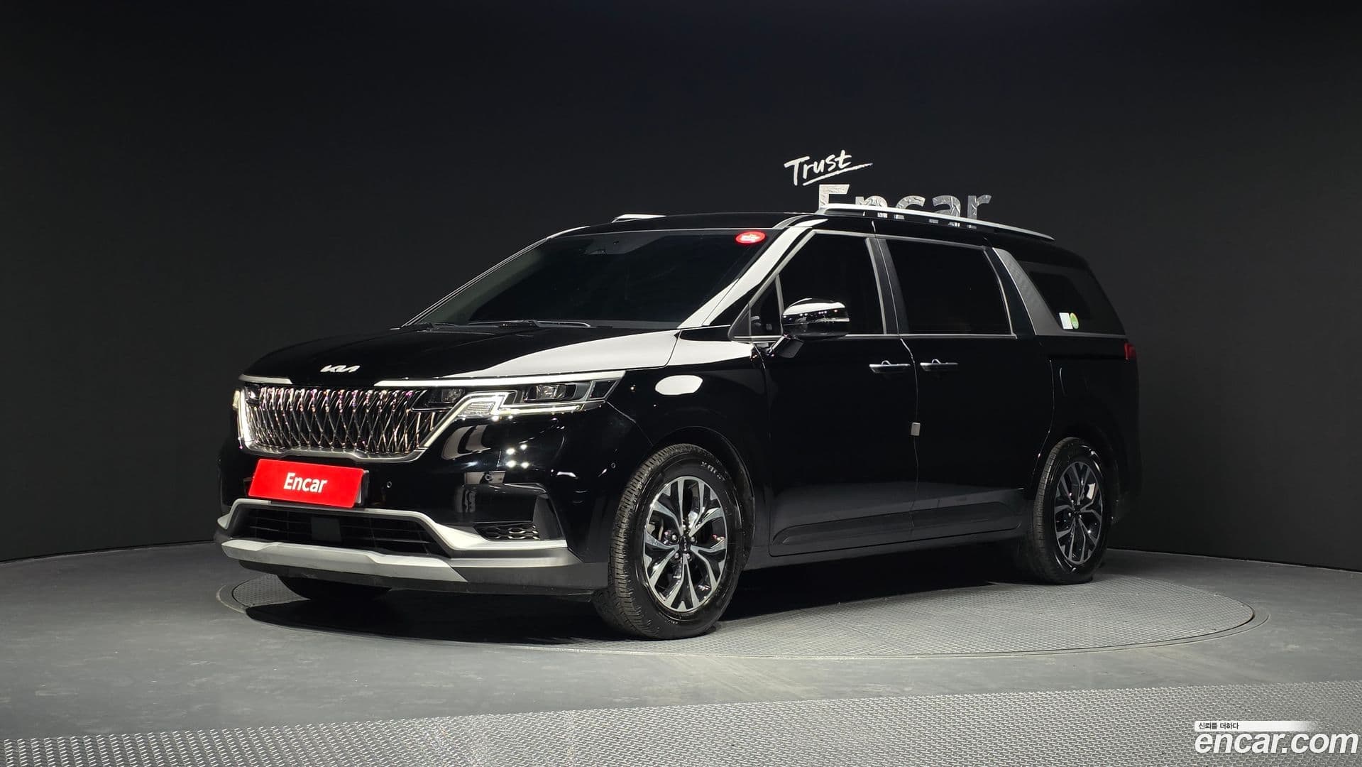 Main__Slider__Photo:Canival Kia 2022.0-0