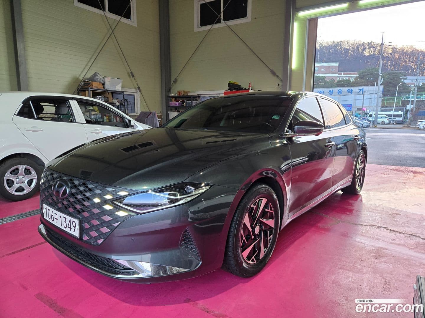 Main__Slider__Photo:Grandeur Hyundai 2020.1-0