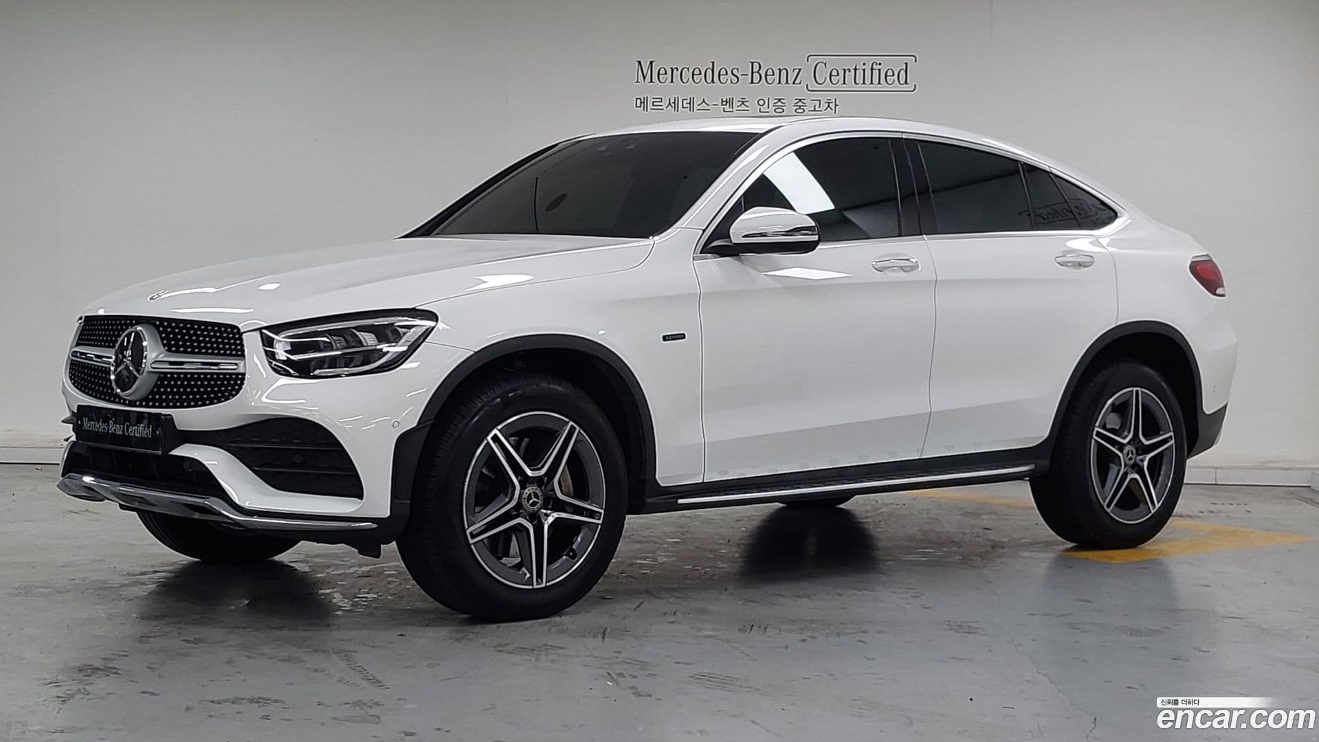 Main__Slider__Photo:GLC-Class Mercedes-Benz 2020.11-0