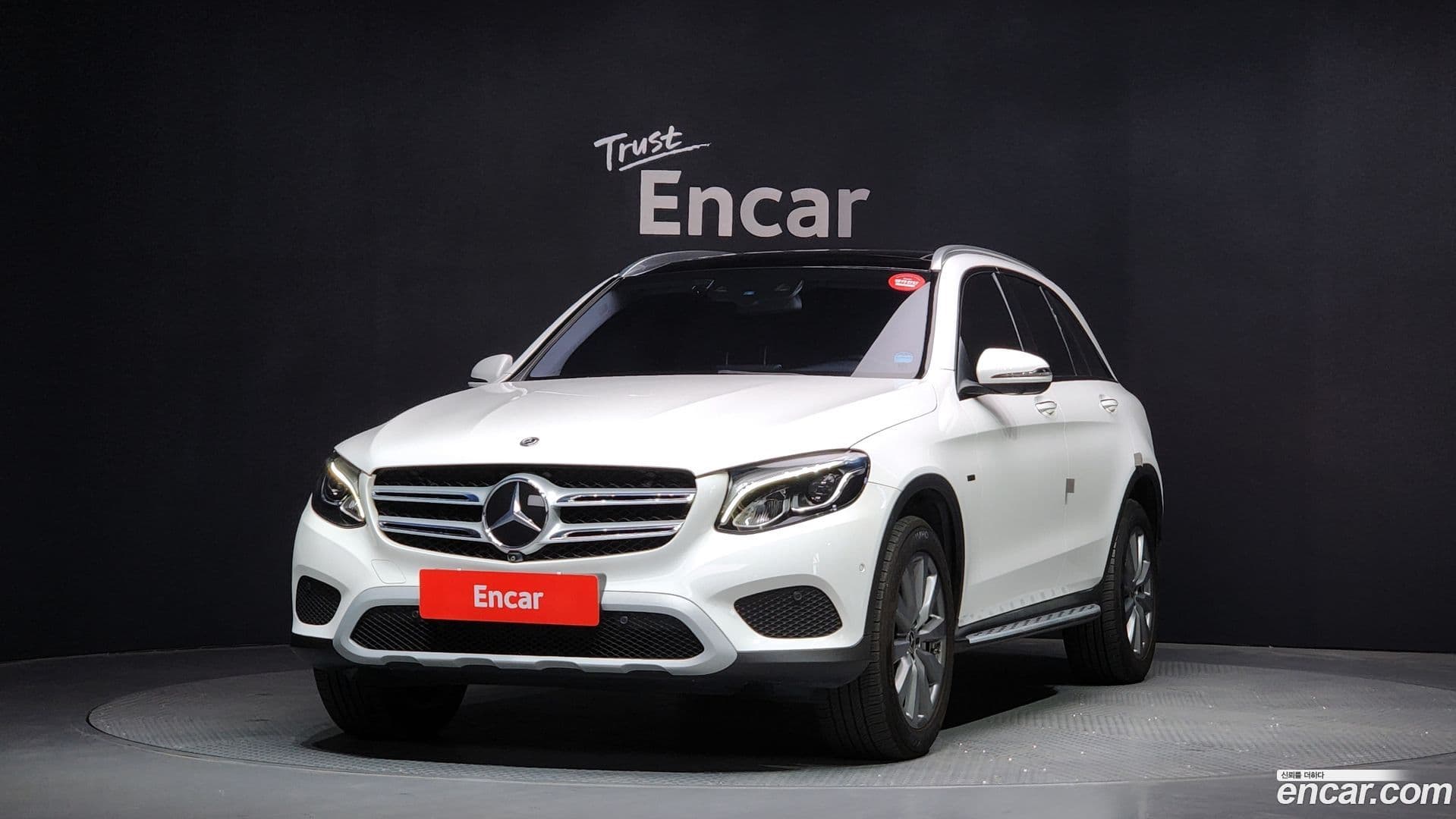 Main__Slider__Photo:GLC-Class Mercedes-Benz 2018.11-0