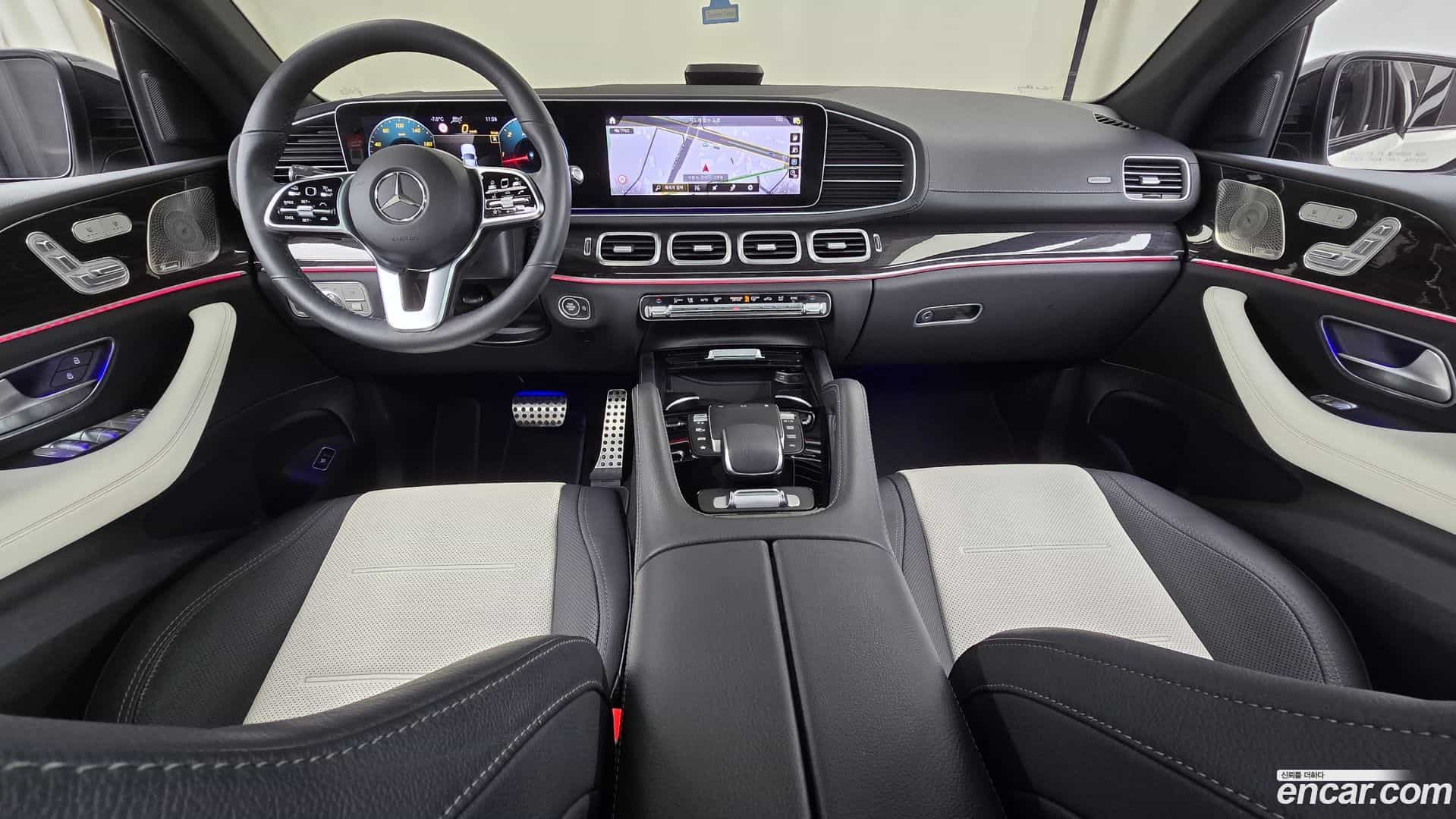 GLE-Class Mercedes-Benz 2022.2-INNER-007