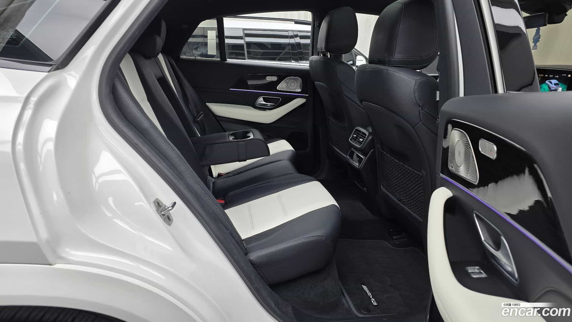 GLE-Class Mercedes-Benz 2022.2-OPTION-016