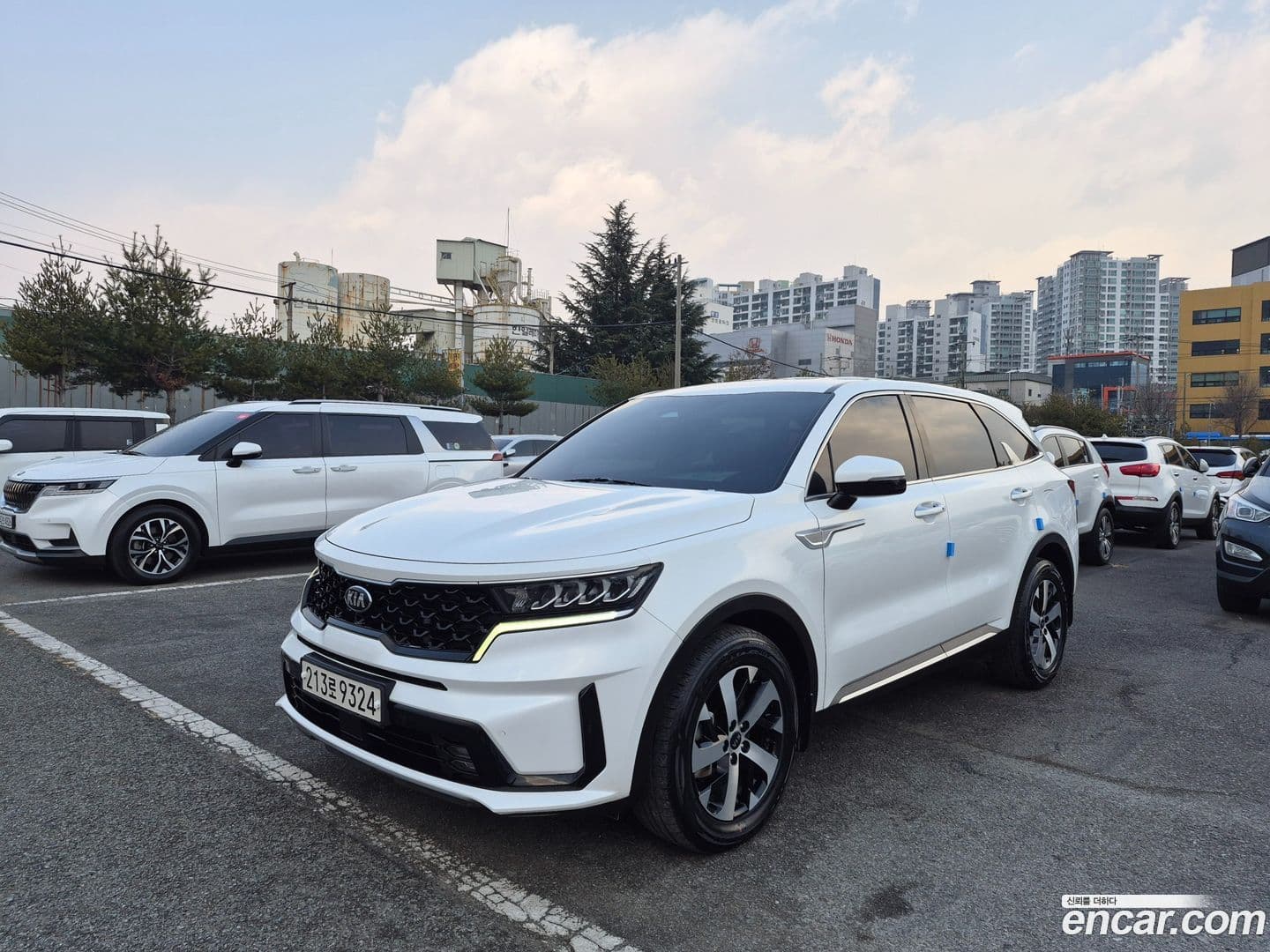 Main__Slider__Photo:Sorento Kia 2021.3-0