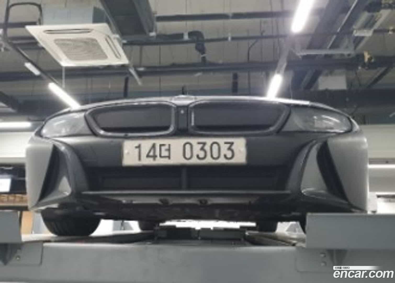 i8 BMW 2015.11-OUTER-001