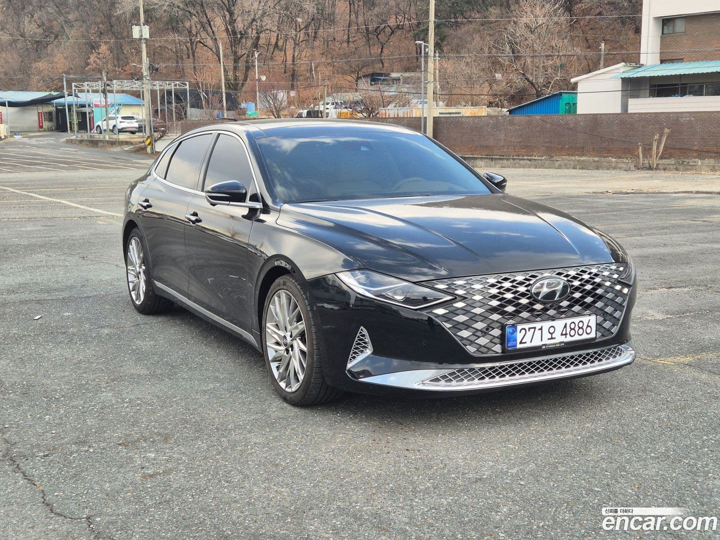 Main__Slider__Photo:Grandeur Hyundai 2021.11-0