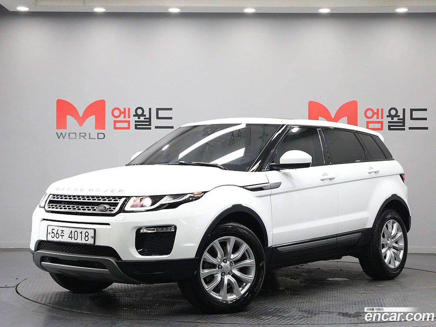 Main__Slider__Photo:Range Rover Evoque Land Rover 2018.6-0