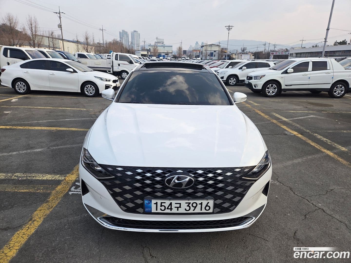 Main__Slider__Photo:Grandeur Hyundai 2021.3-0