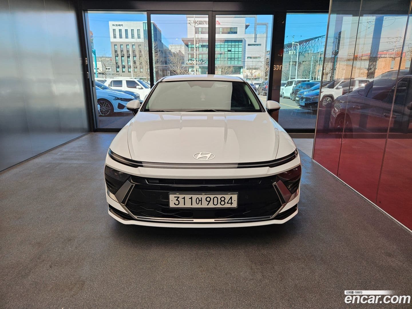 Main__Slider__Photo:Sonata Hyundai 2023.6-0
