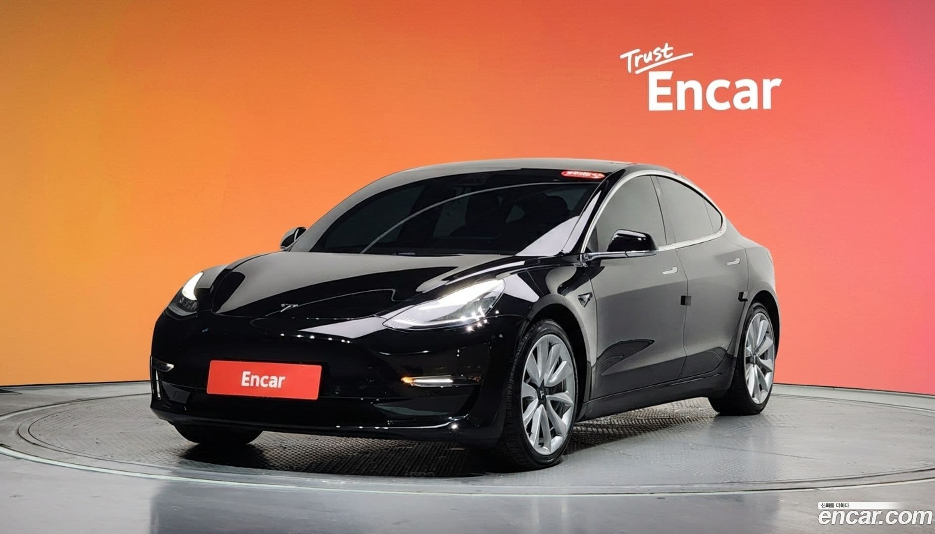 Main__Slider__Photo:Model 3 Tesla 2020.5-0