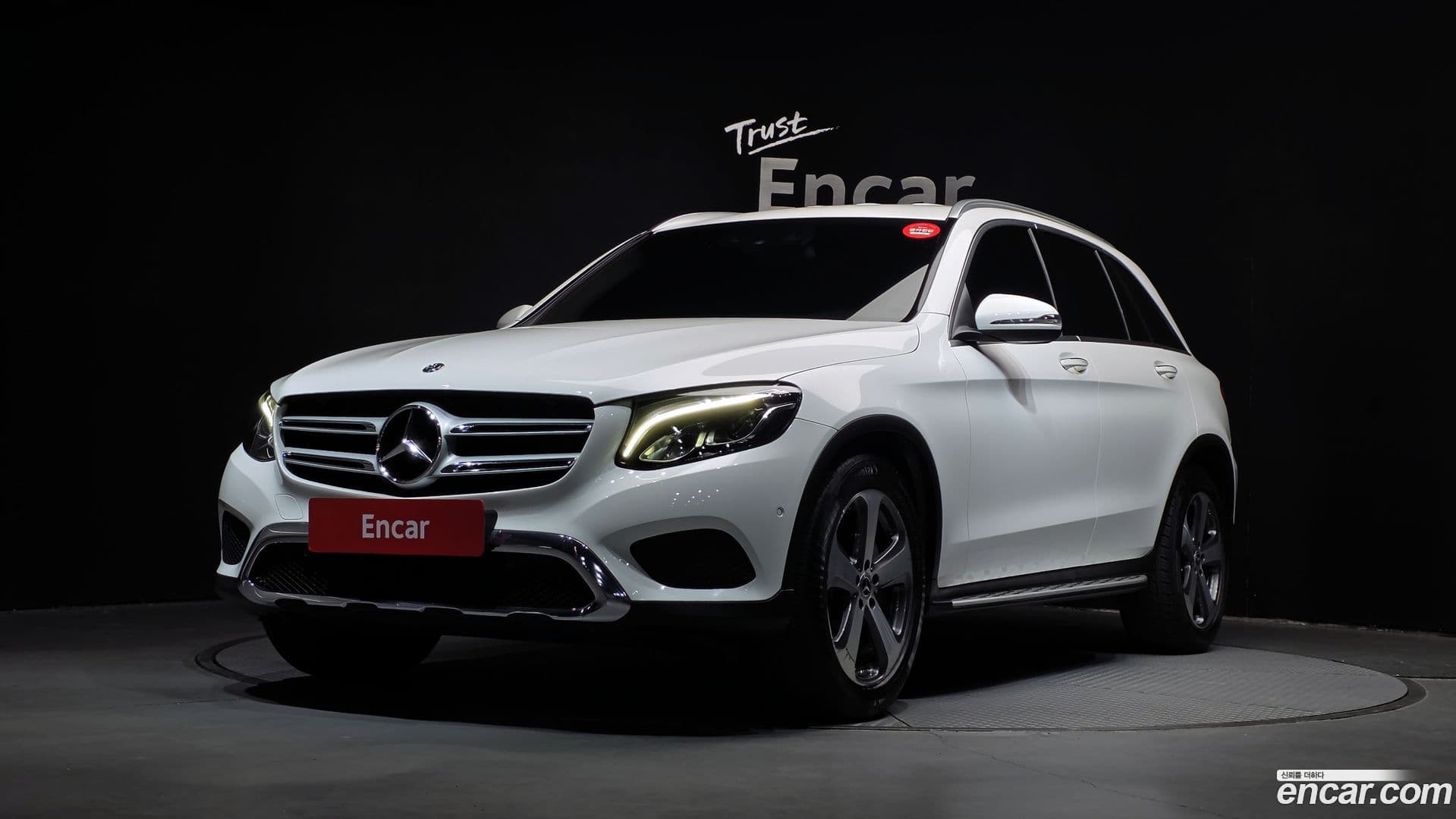 Main__Slider__Photo:GLC-Class Mercedes-Benz 2019.10-0