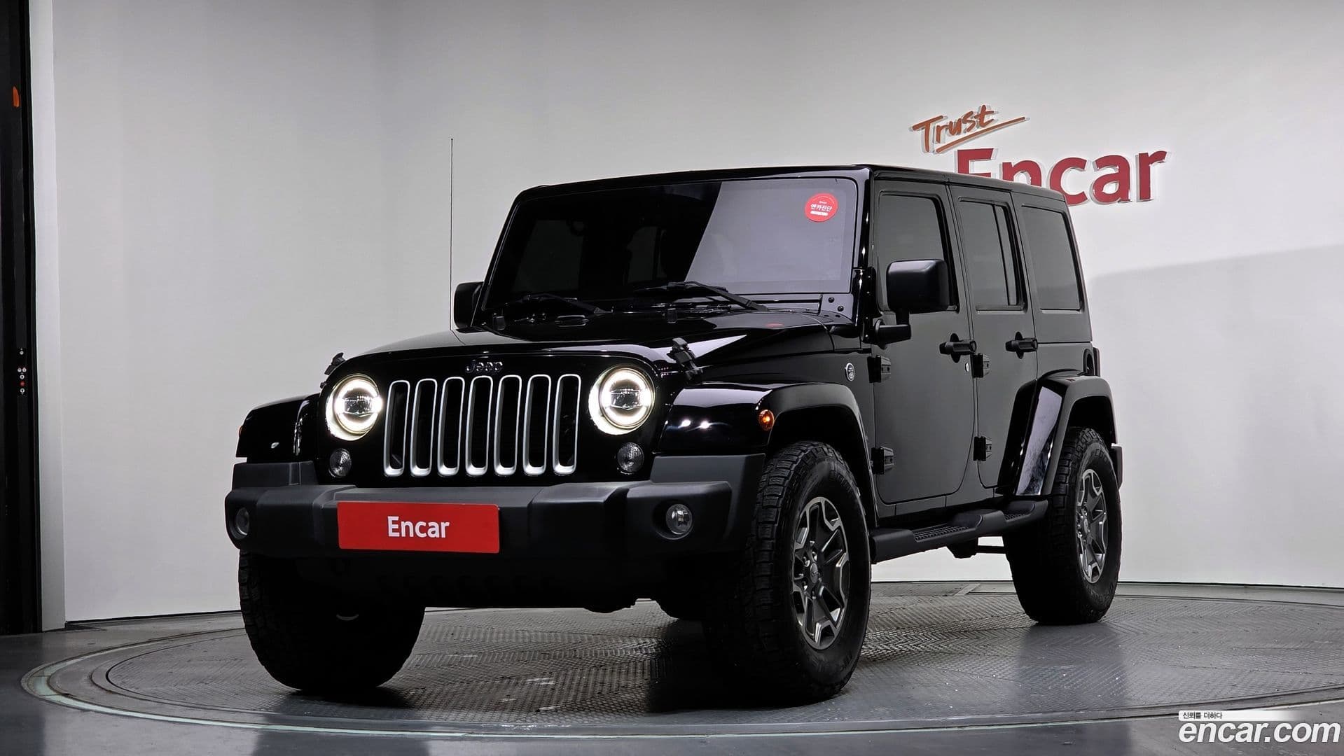 Main__Slider__Photo:Wrangler Jeep 2017.9-0